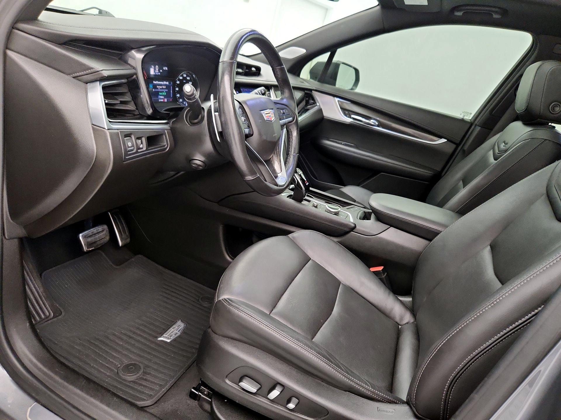 Thumbnail: 2020 Cadillac XT6 - 11