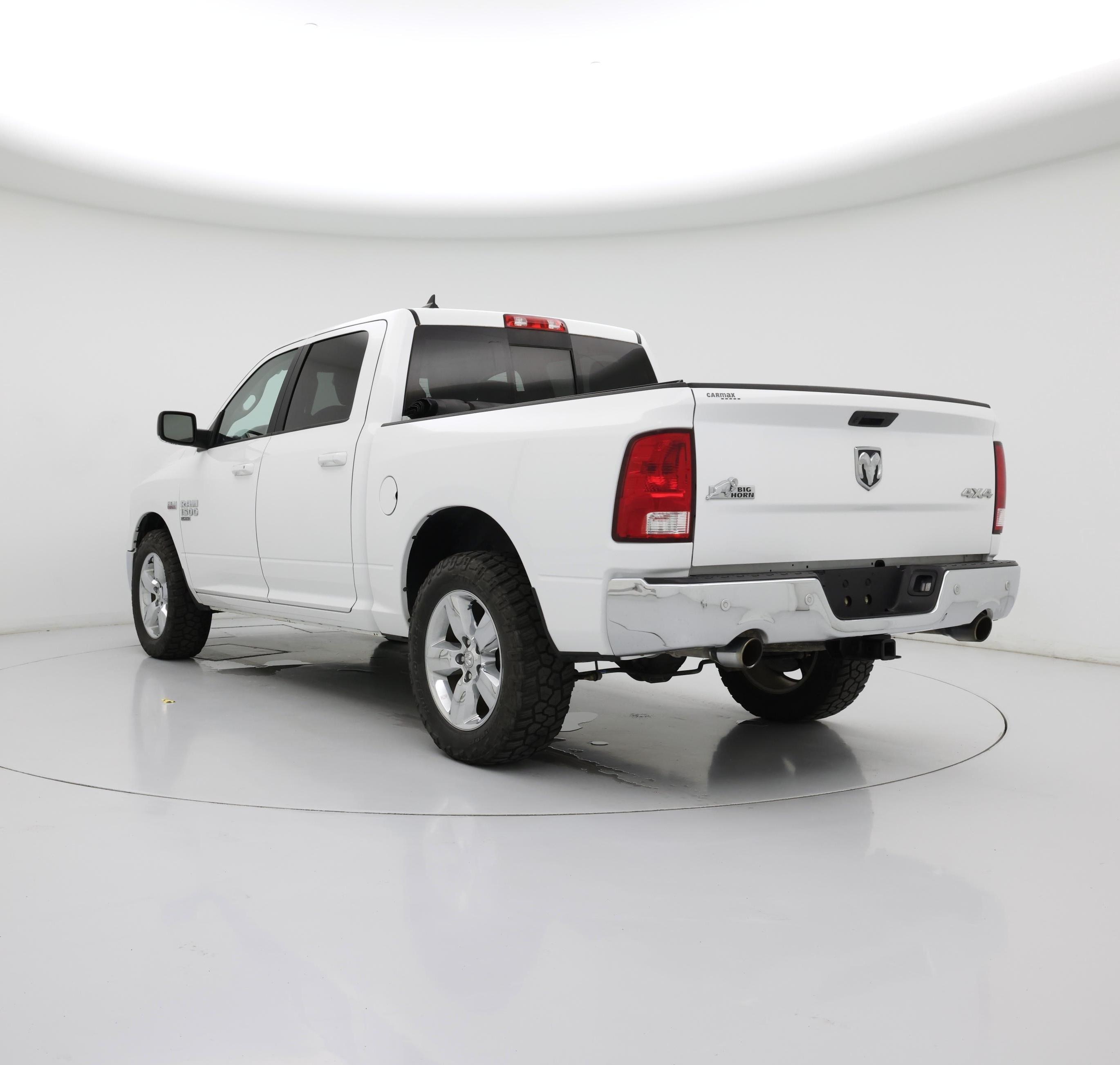 Thumbnail: 2019 RAM 1500 Classic - 2