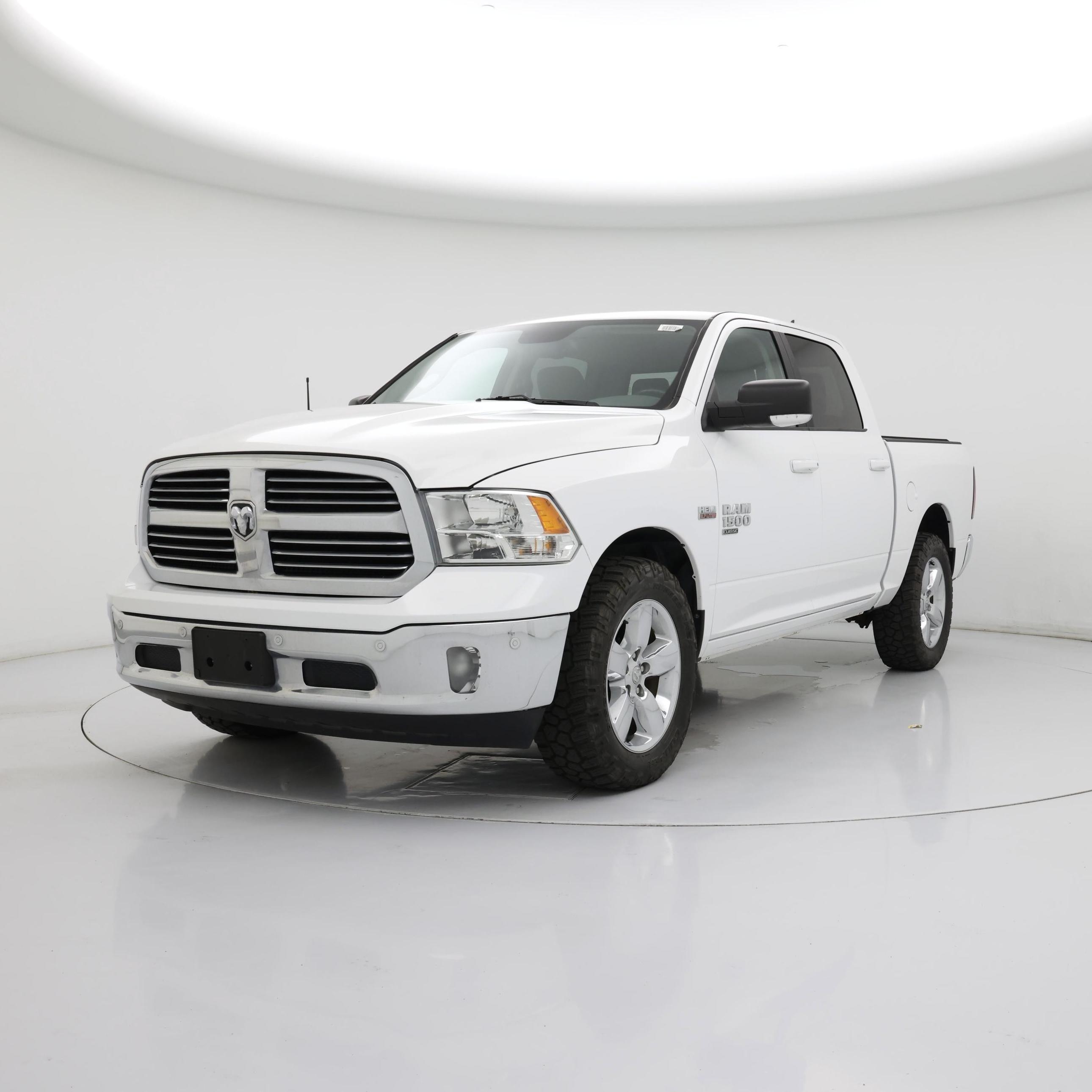 Thumbnail: 2019 RAM 1500 Classic - 4