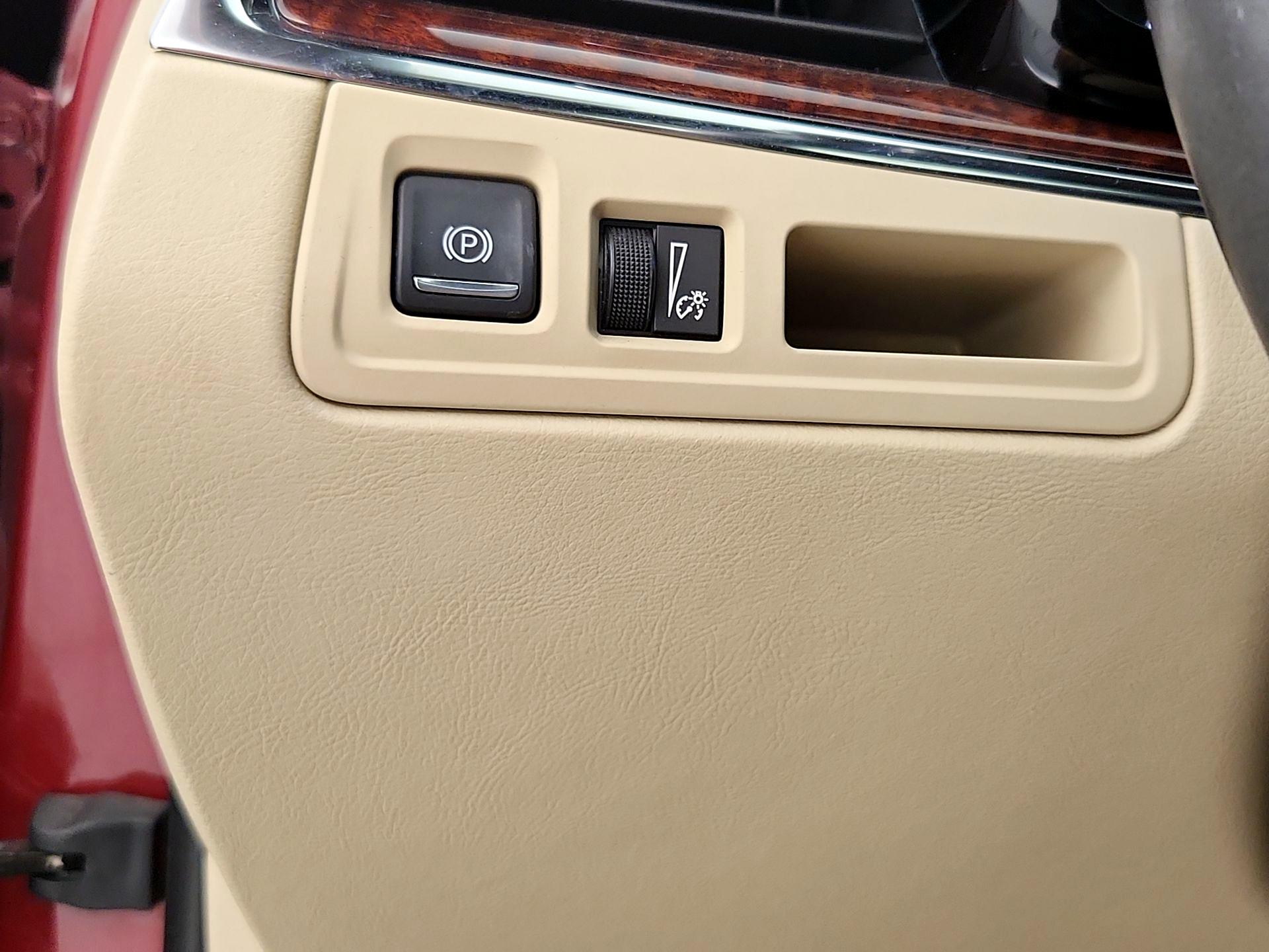 Thumbnail: 2017 Cadillac XT5 - 13