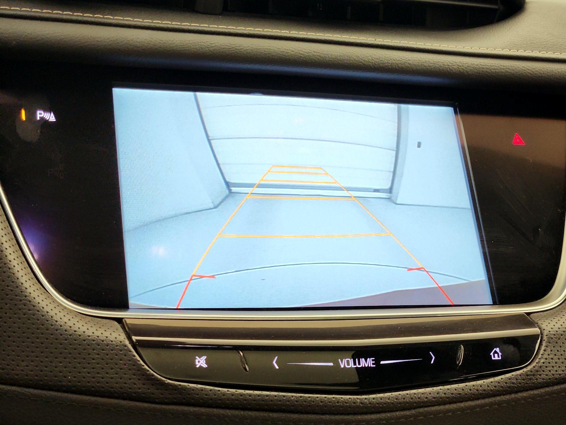 Thumbnail: 2017 Cadillac XT5 - 15