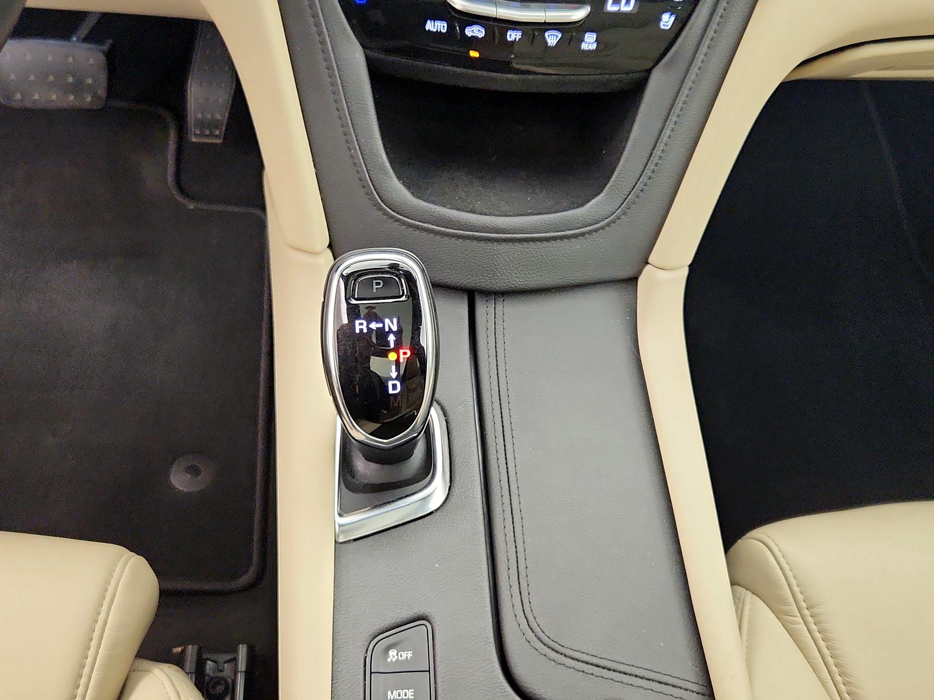 Thumbnail: 2017 Cadillac XT5 - 18