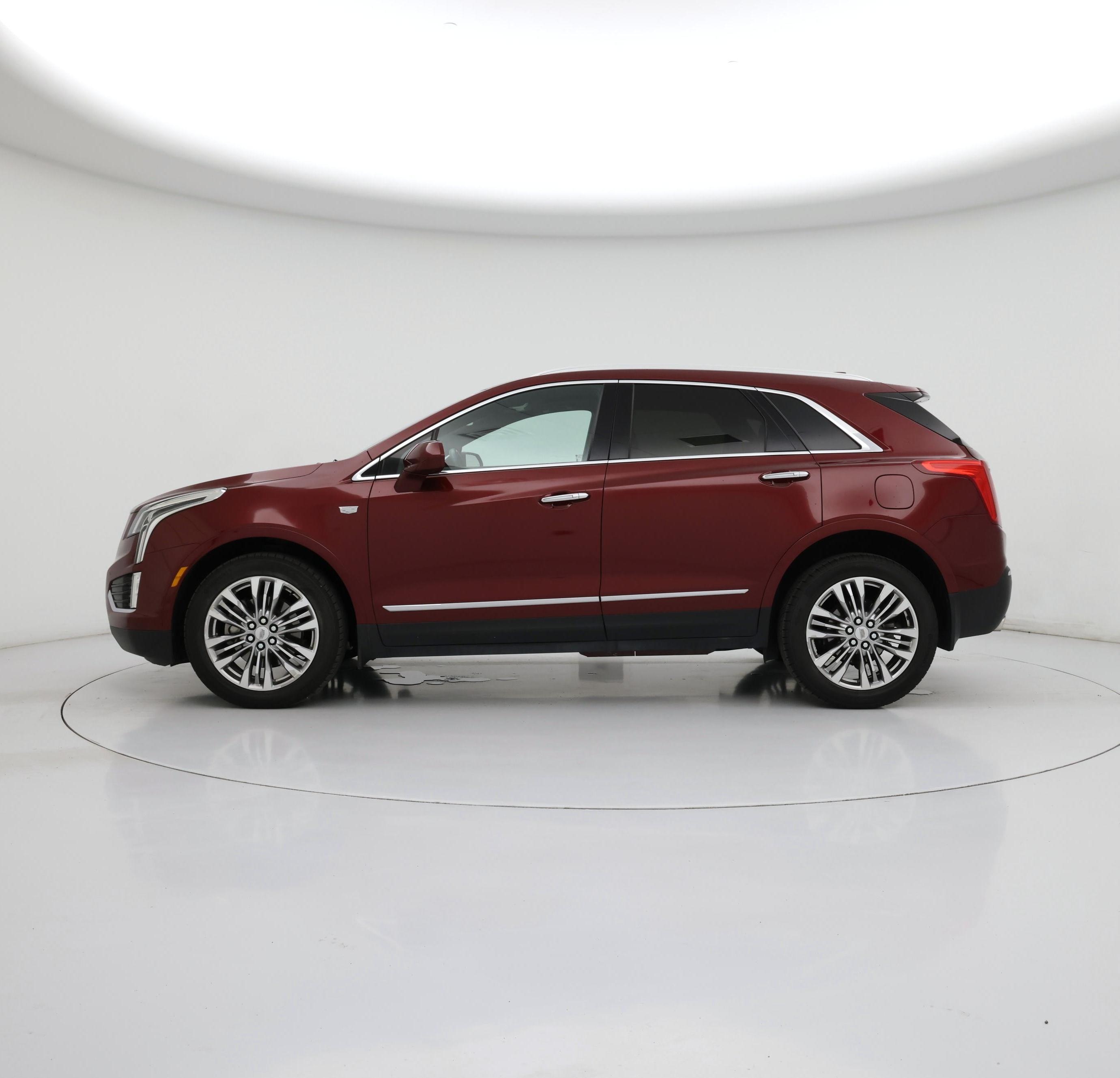 Thumbnail: 2017 Cadillac XT5 - 3