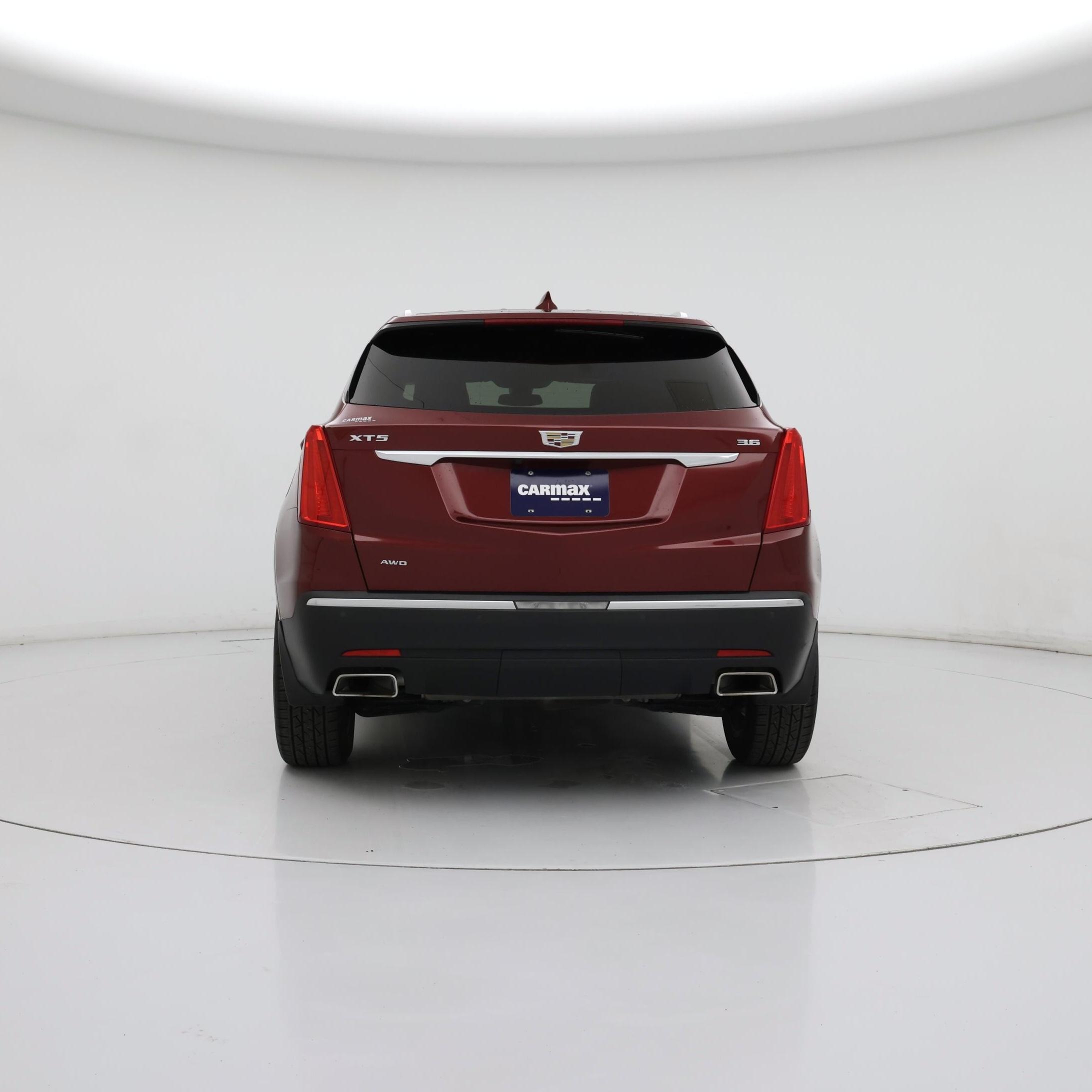 Thumbnail: 2017 Cadillac XT5 - 6