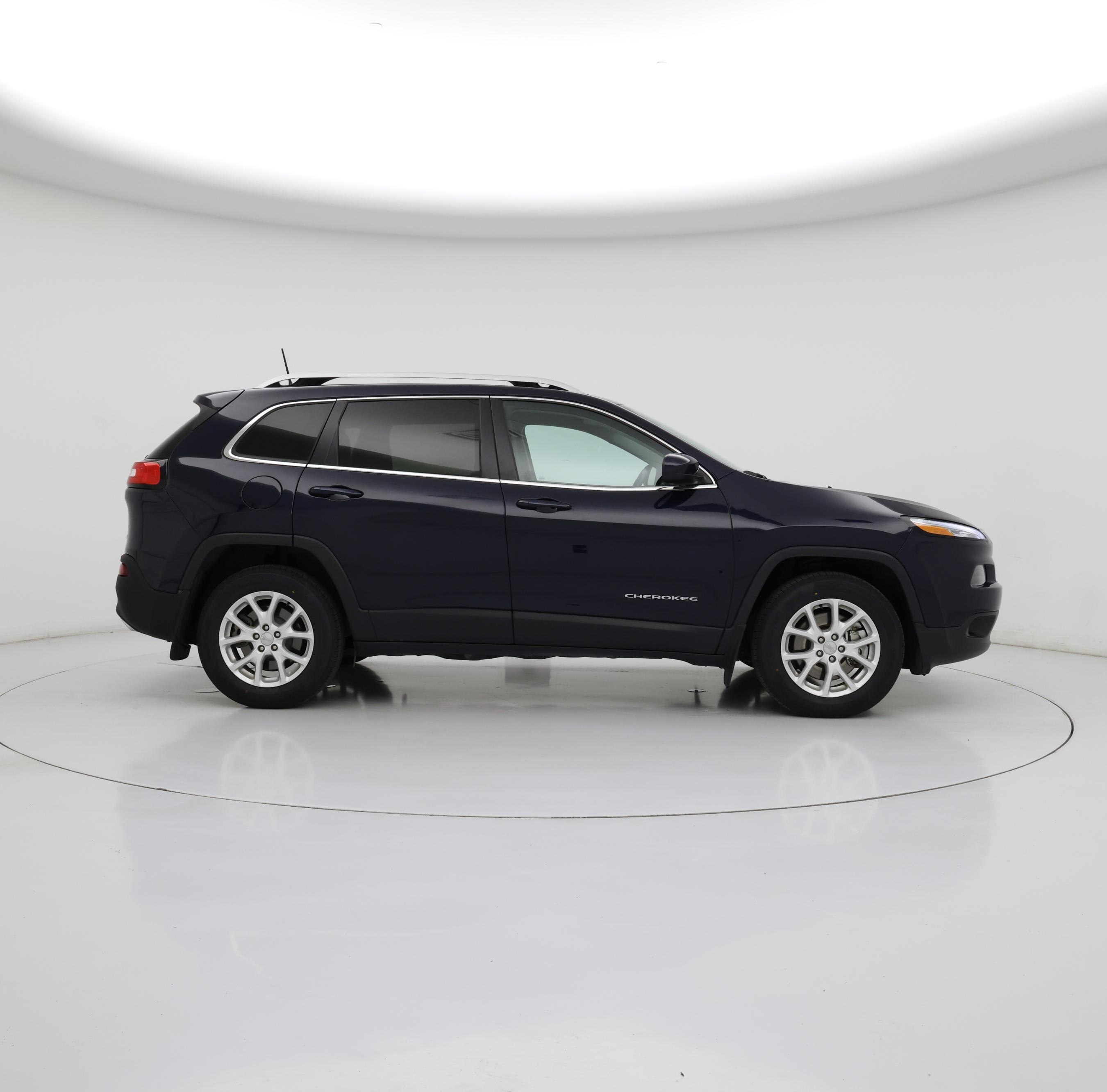 Thumbnail: 2016 Jeep Cherokee - 7