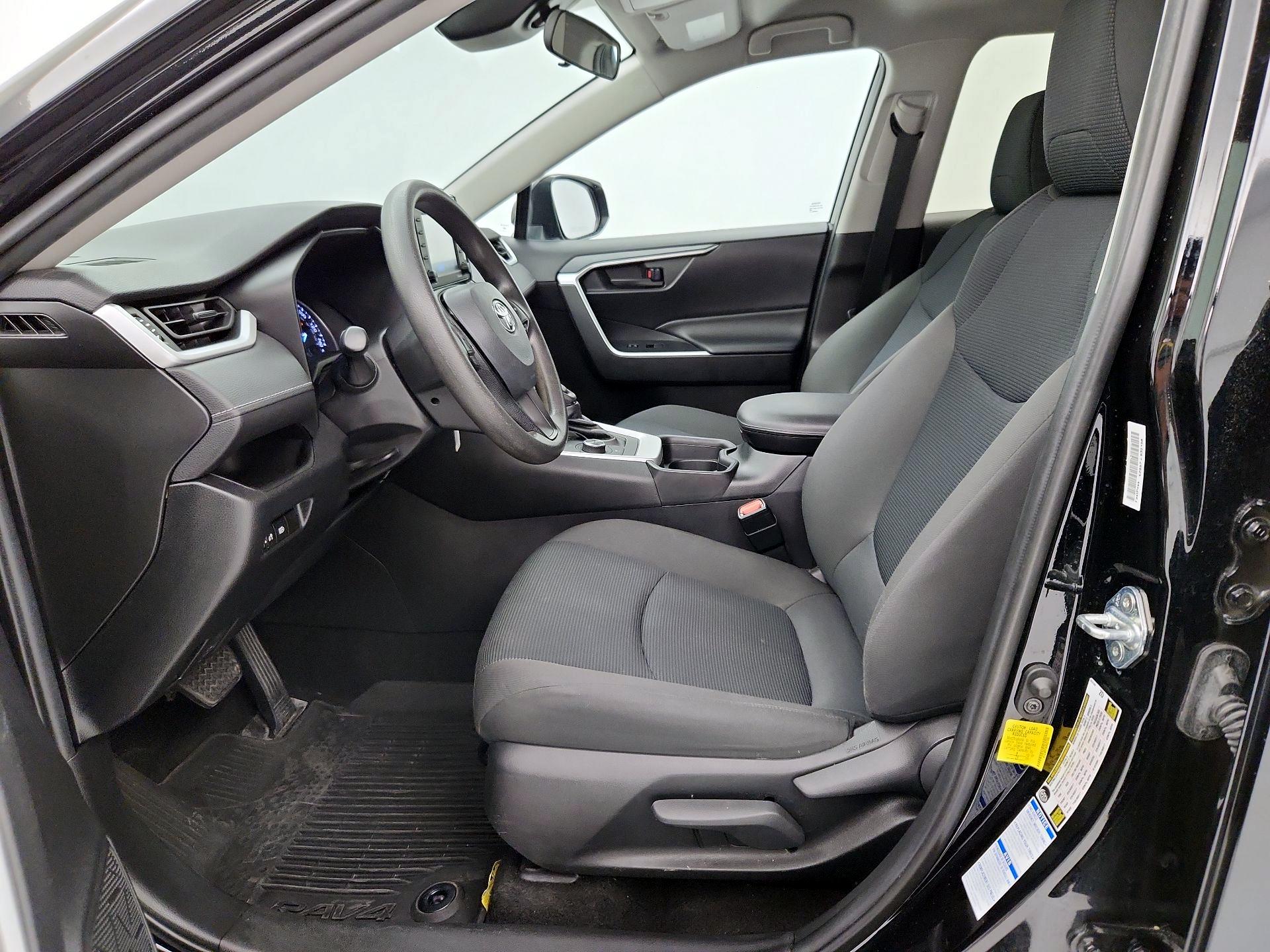 Thumbnail: 2021 Toyota RAV4 - 11