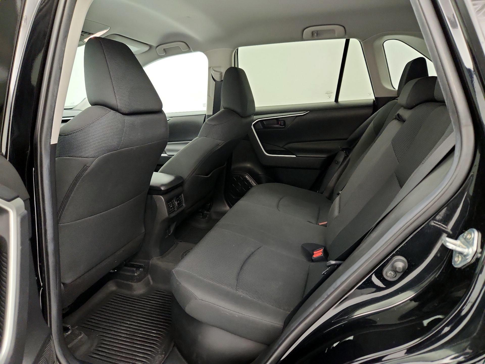 Thumbnail: 2021 Toyota RAV4 - 19