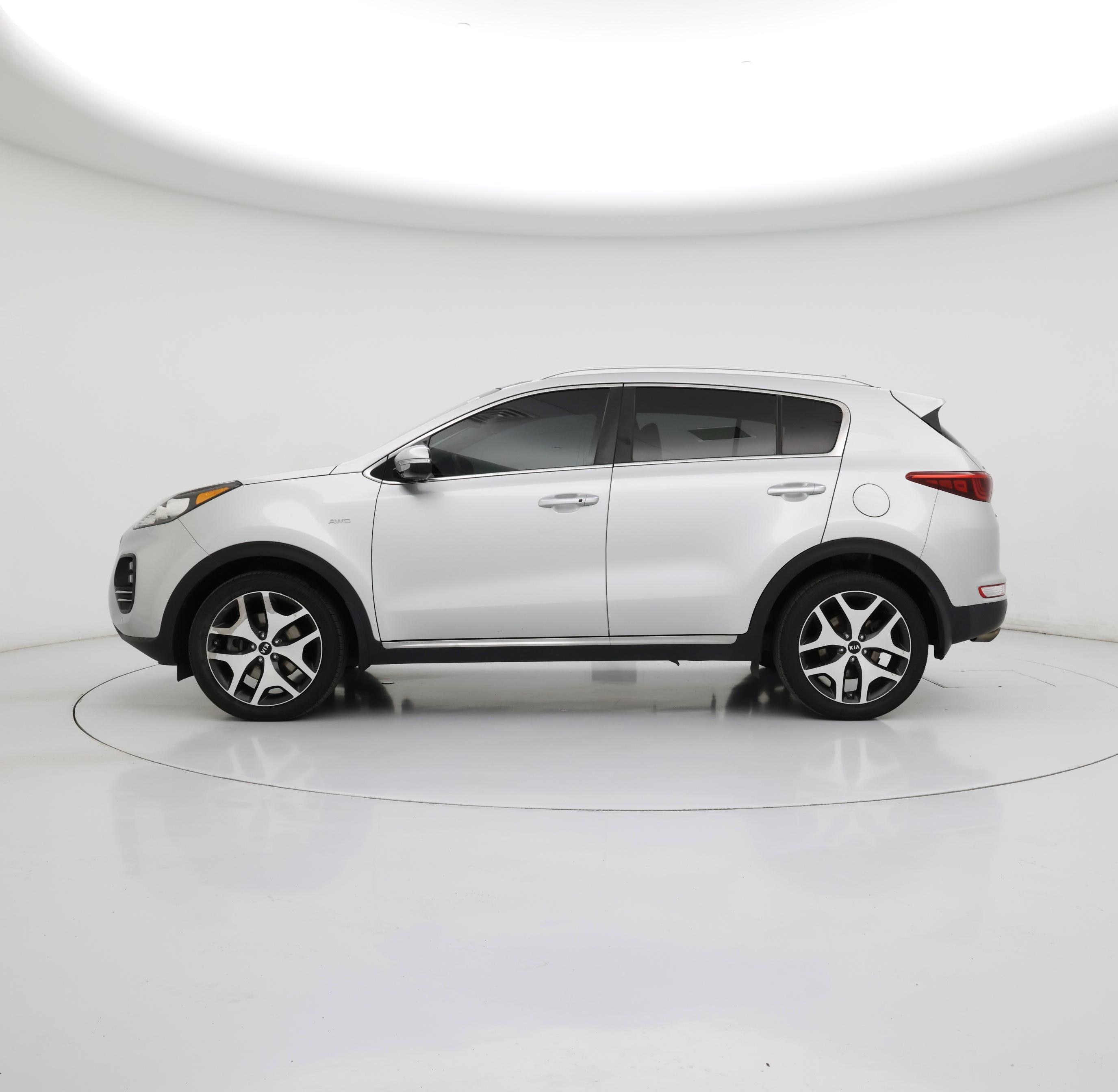 Thumbnail: 2017 Kia Sportage - 3