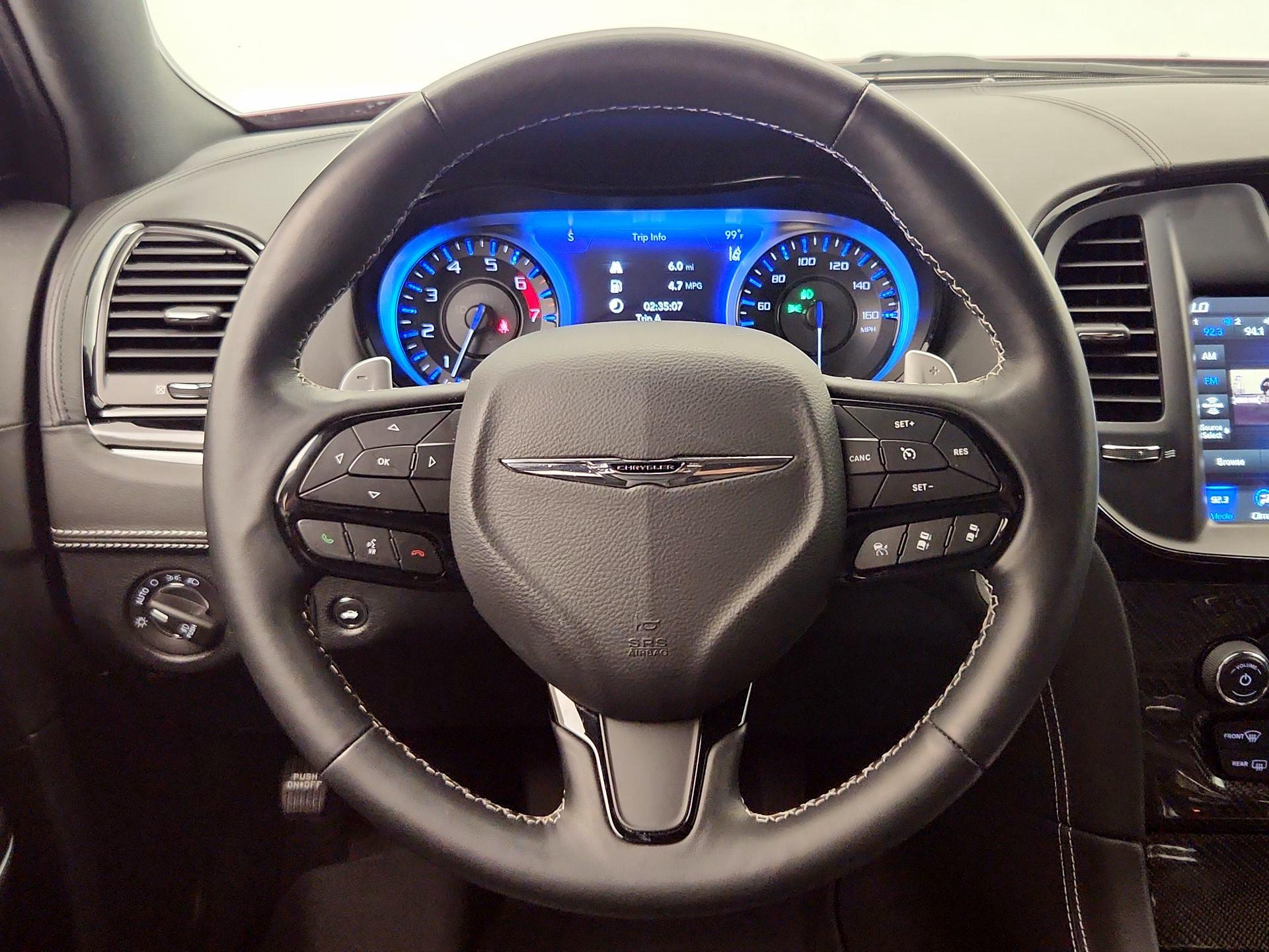 Thumbnail: 2023 Chrysler 300 - 10