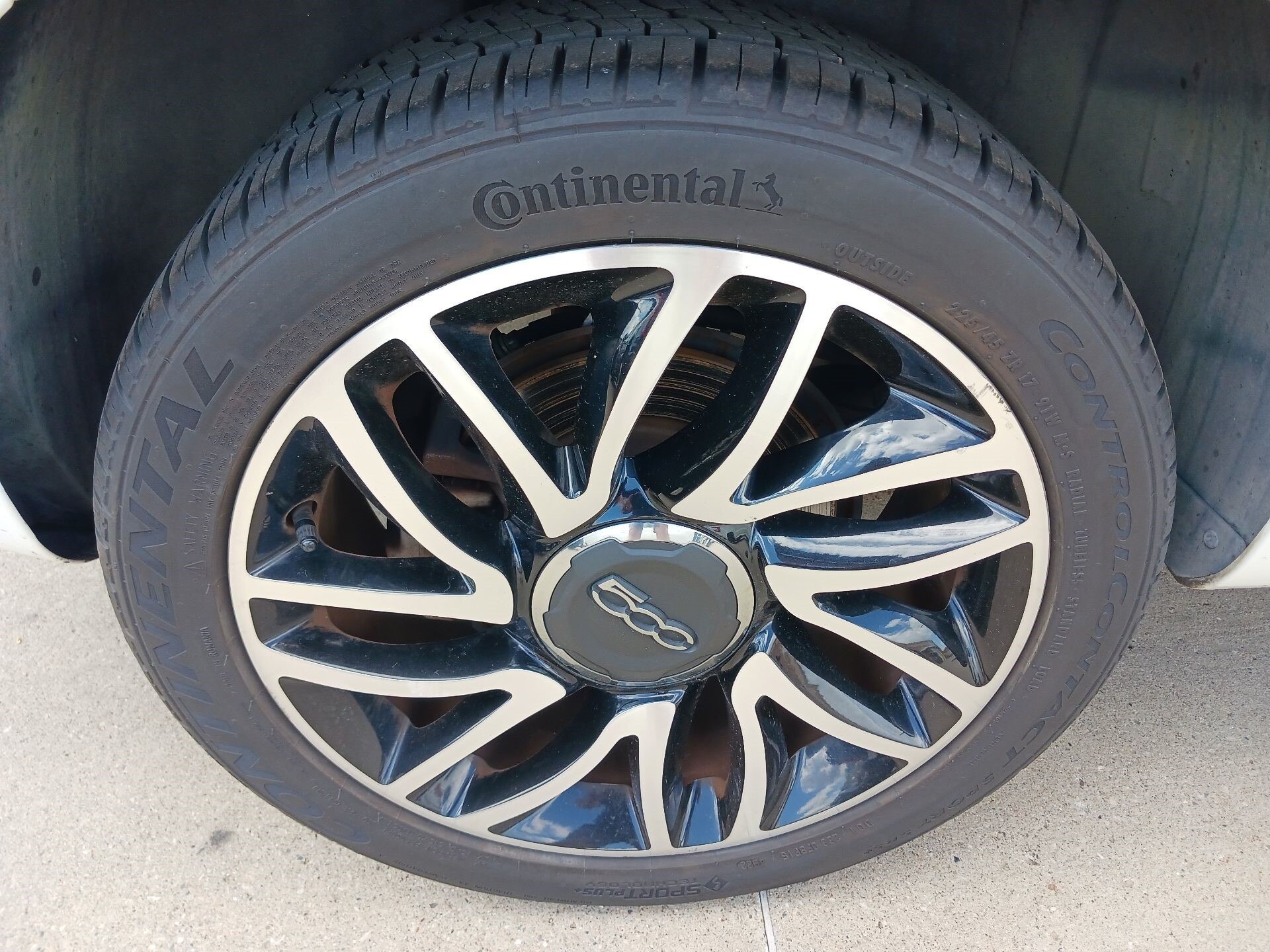 Thumbnail: 2015 Fiat 500L - 15