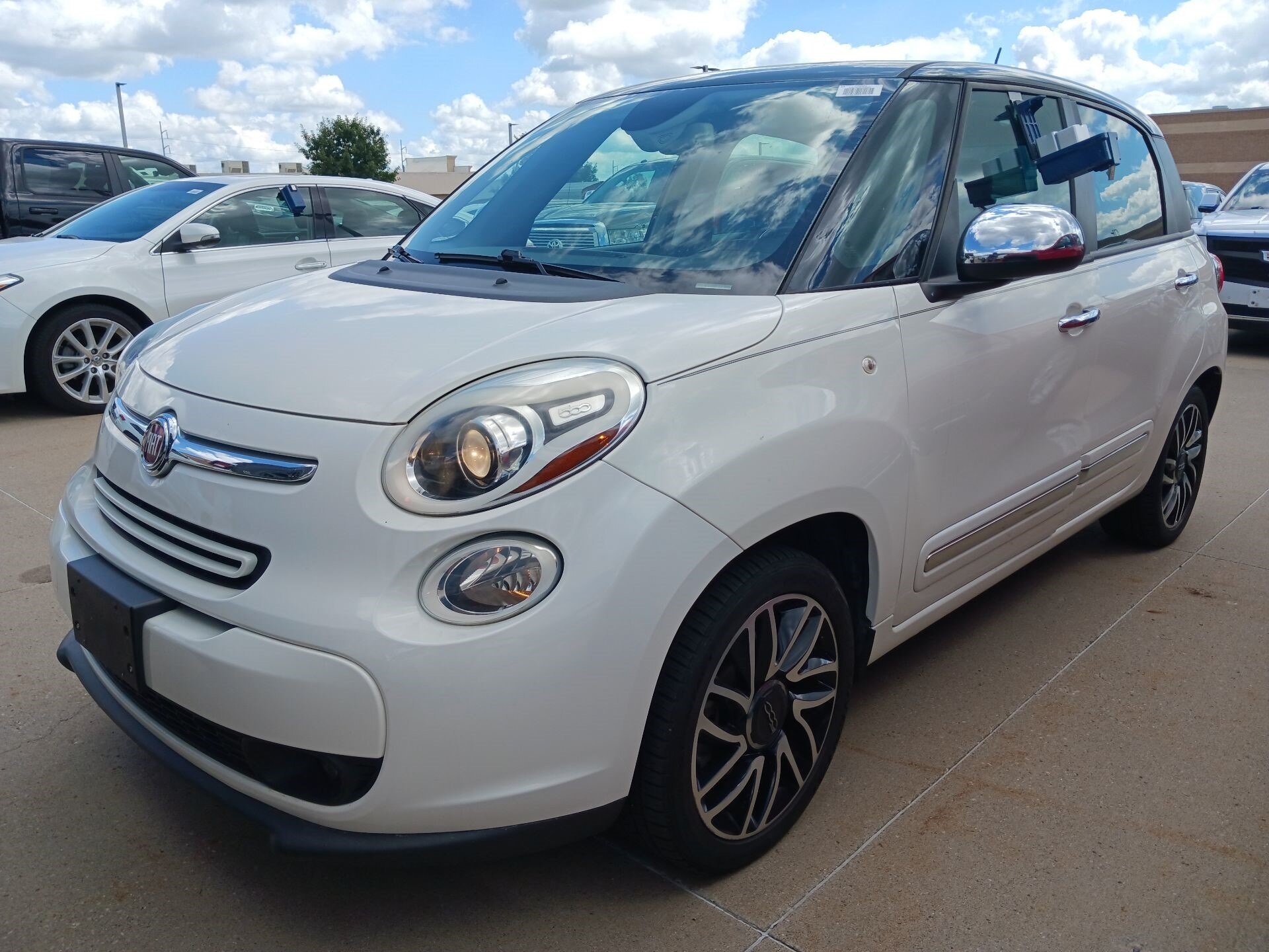 Thumbnail: 2015 Fiat 500L - 2