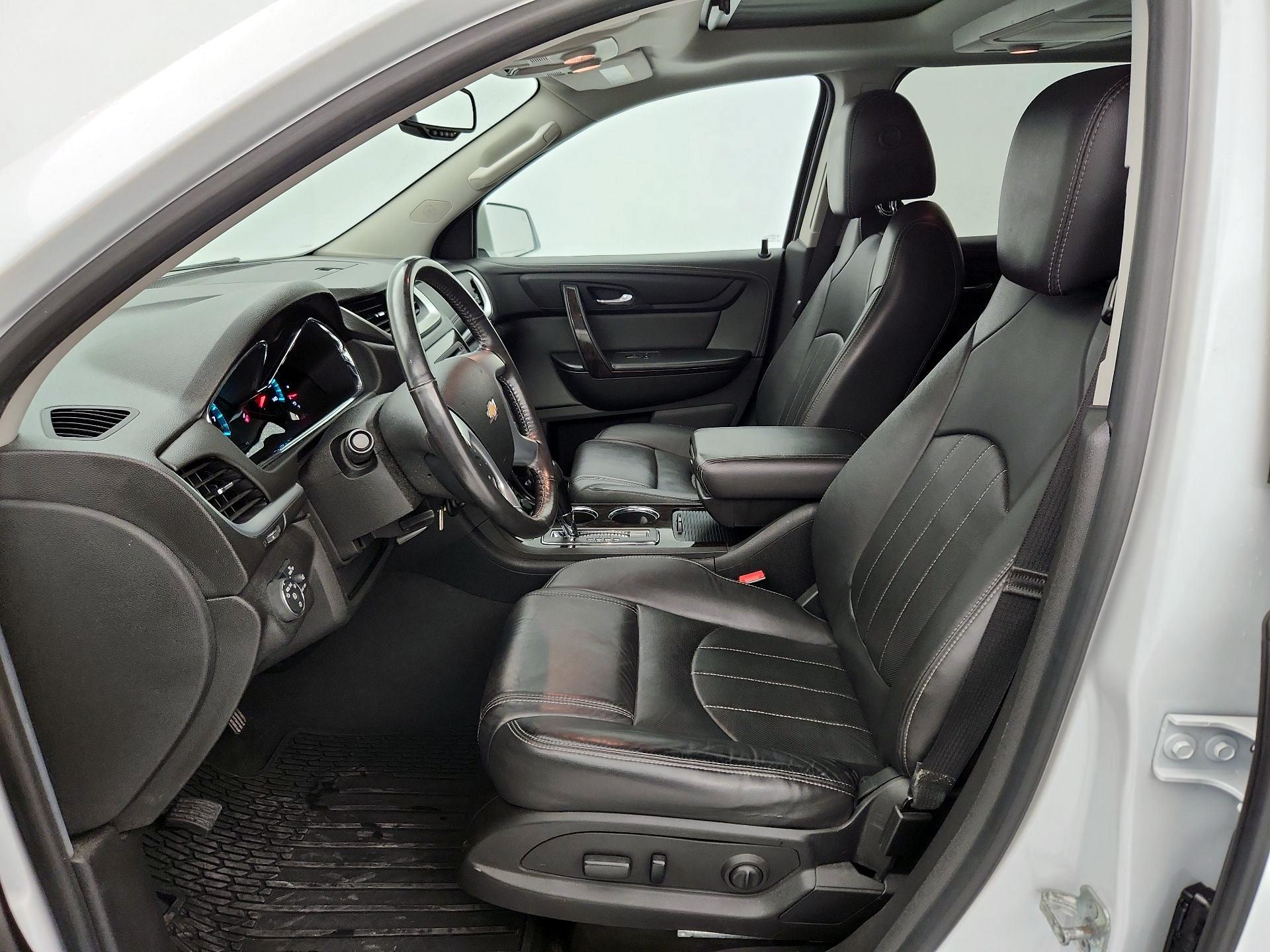 Thumbnail: 2017 Chevrolet Traverse - 11