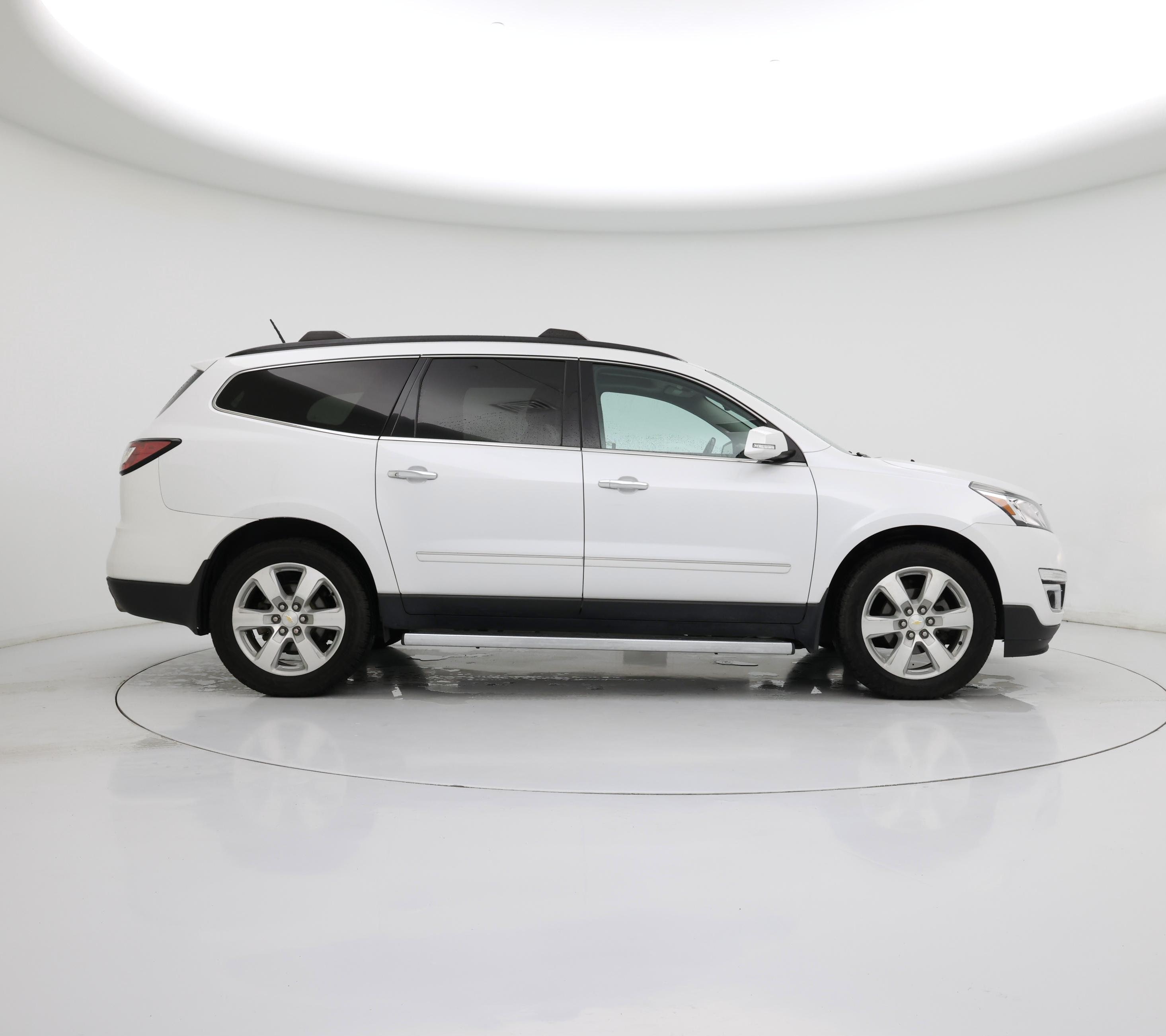 Thumbnail: 2017 Chevrolet Traverse - 7