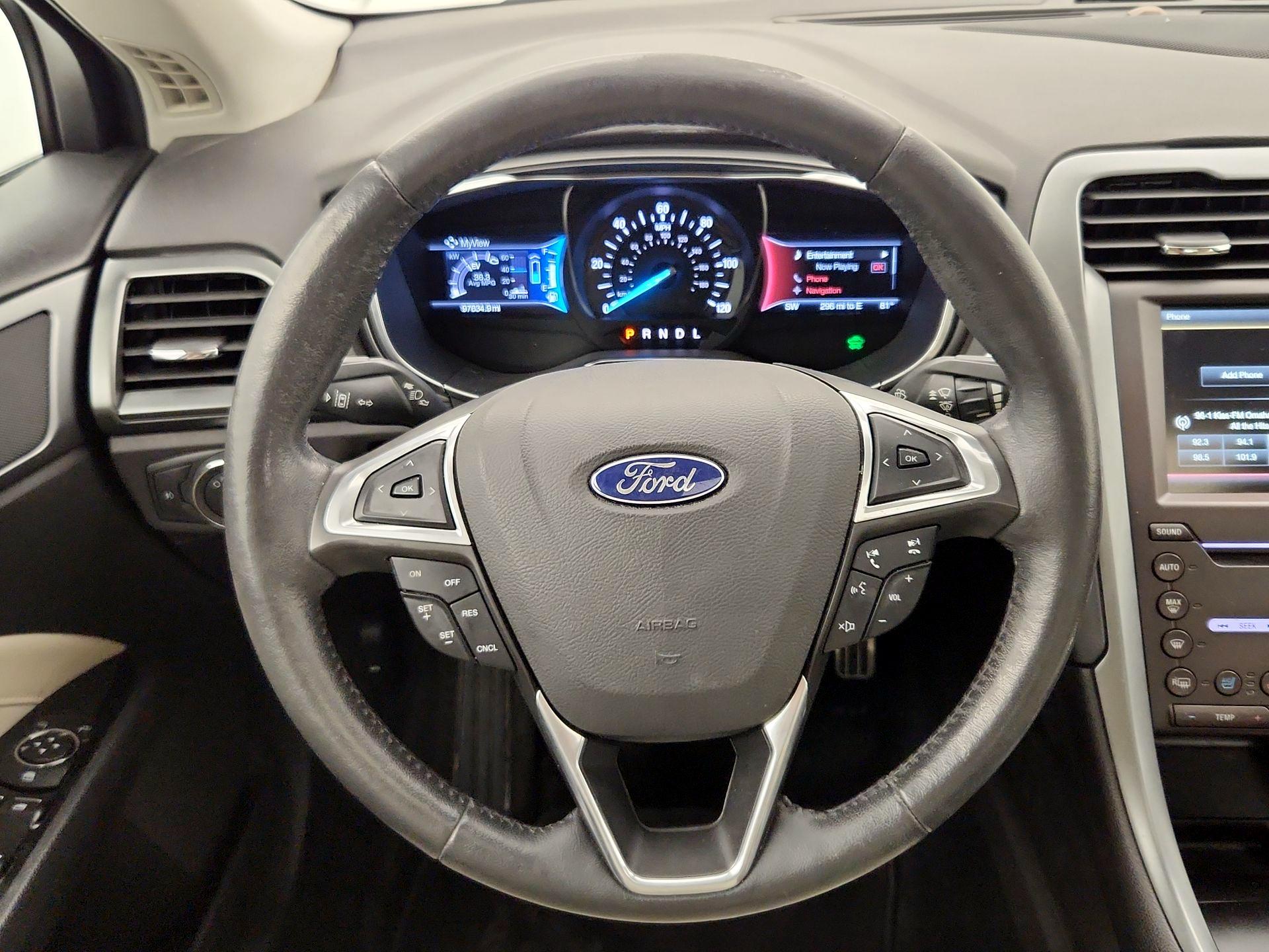 Thumbnail: 2016 Ford Fusion - 10