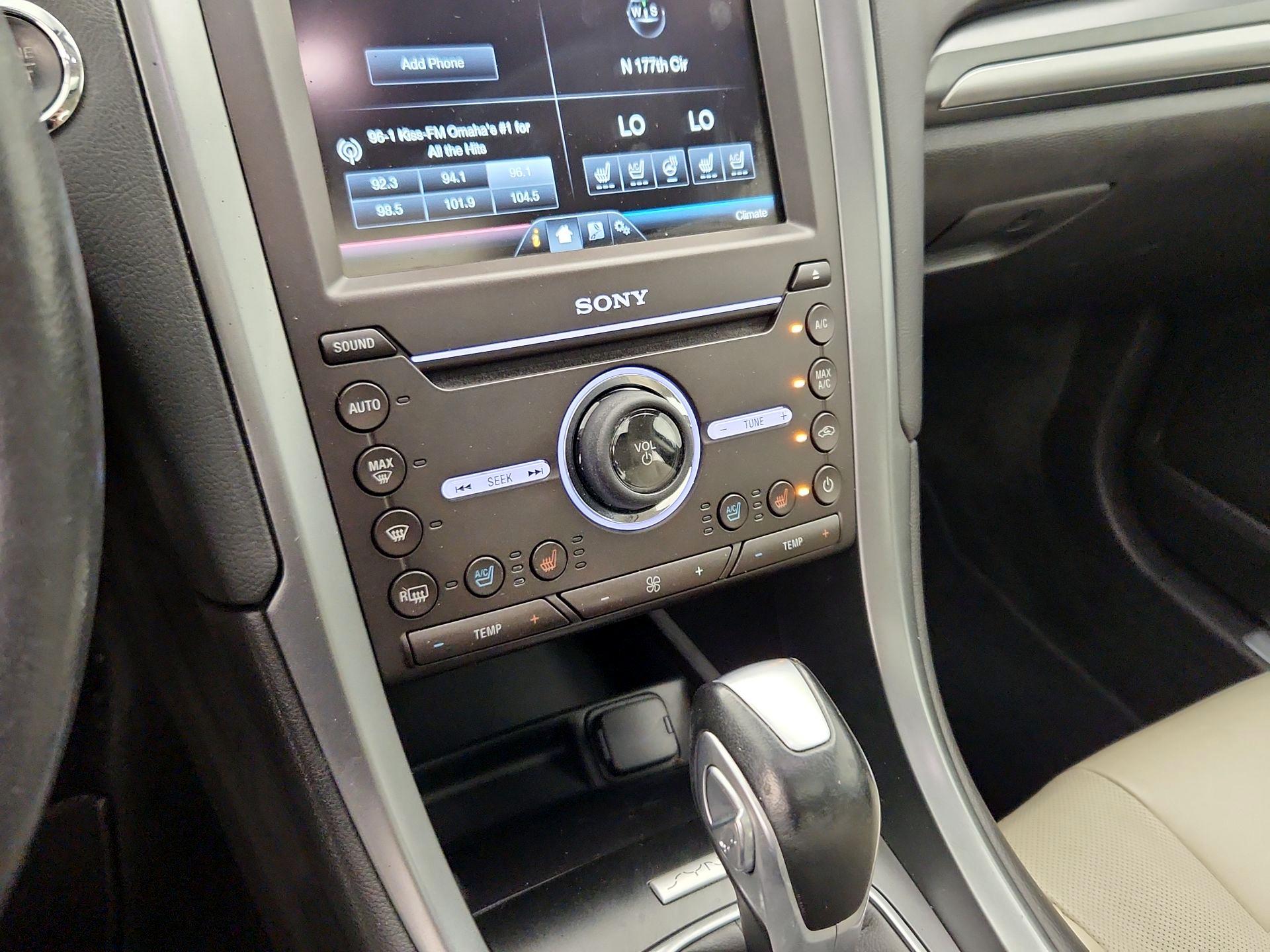 Thumbnail: 2016 Ford Fusion - 16