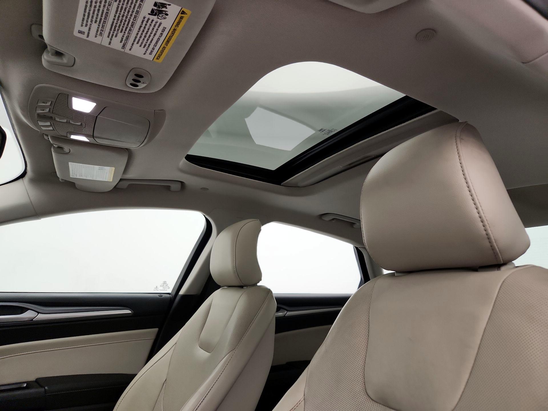 Thumbnail: 2016 Ford Fusion - 19