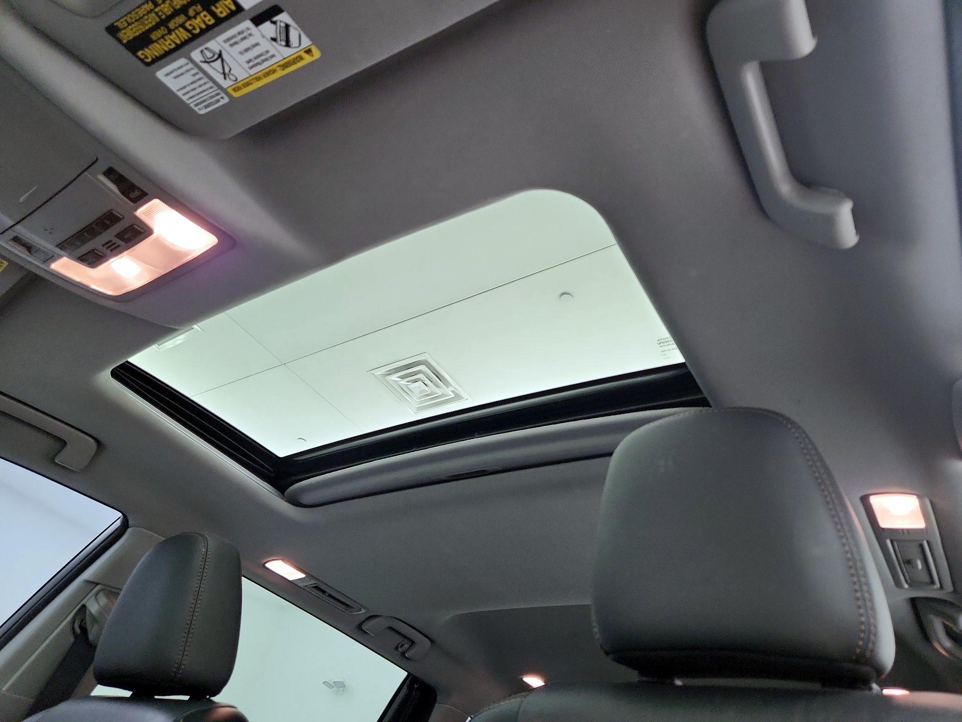 Thumbnail: 2015 Toyota Highlander - 19