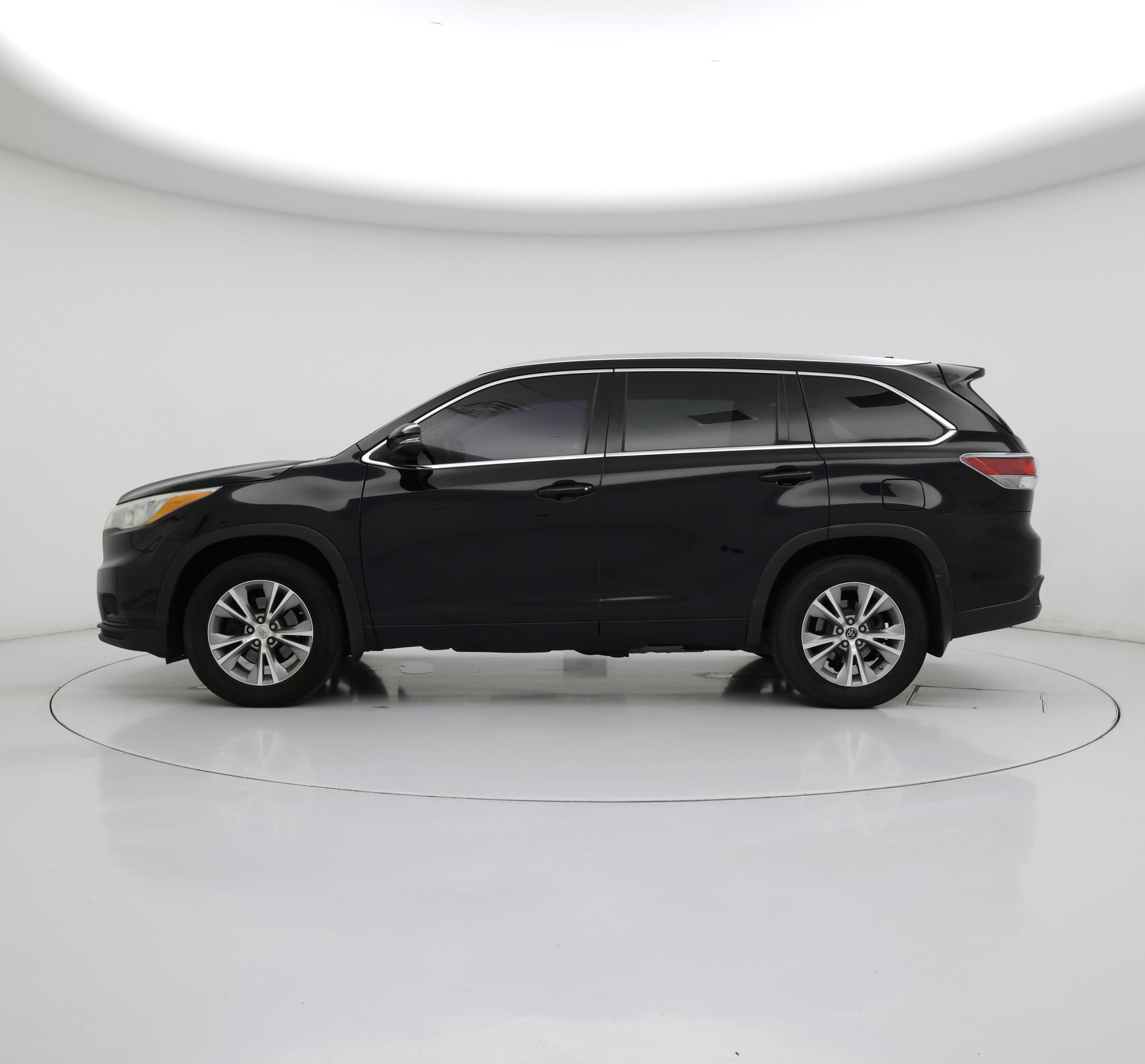 Thumbnail: 2015 Toyota Highlander - 3
