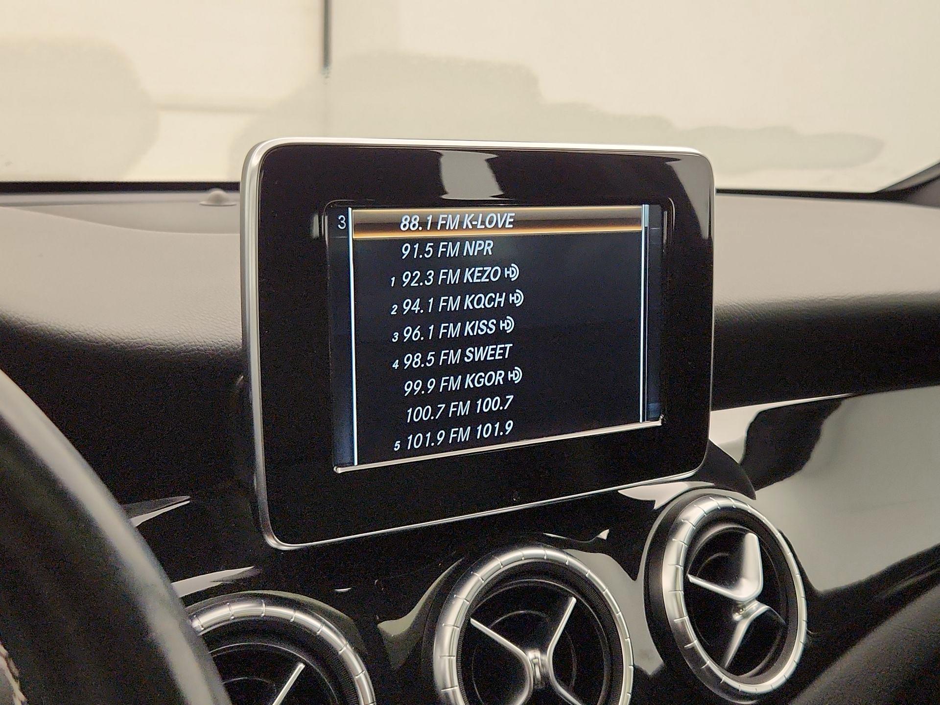 Thumbnail: 2015 Mercedes-Benz CLA - 15