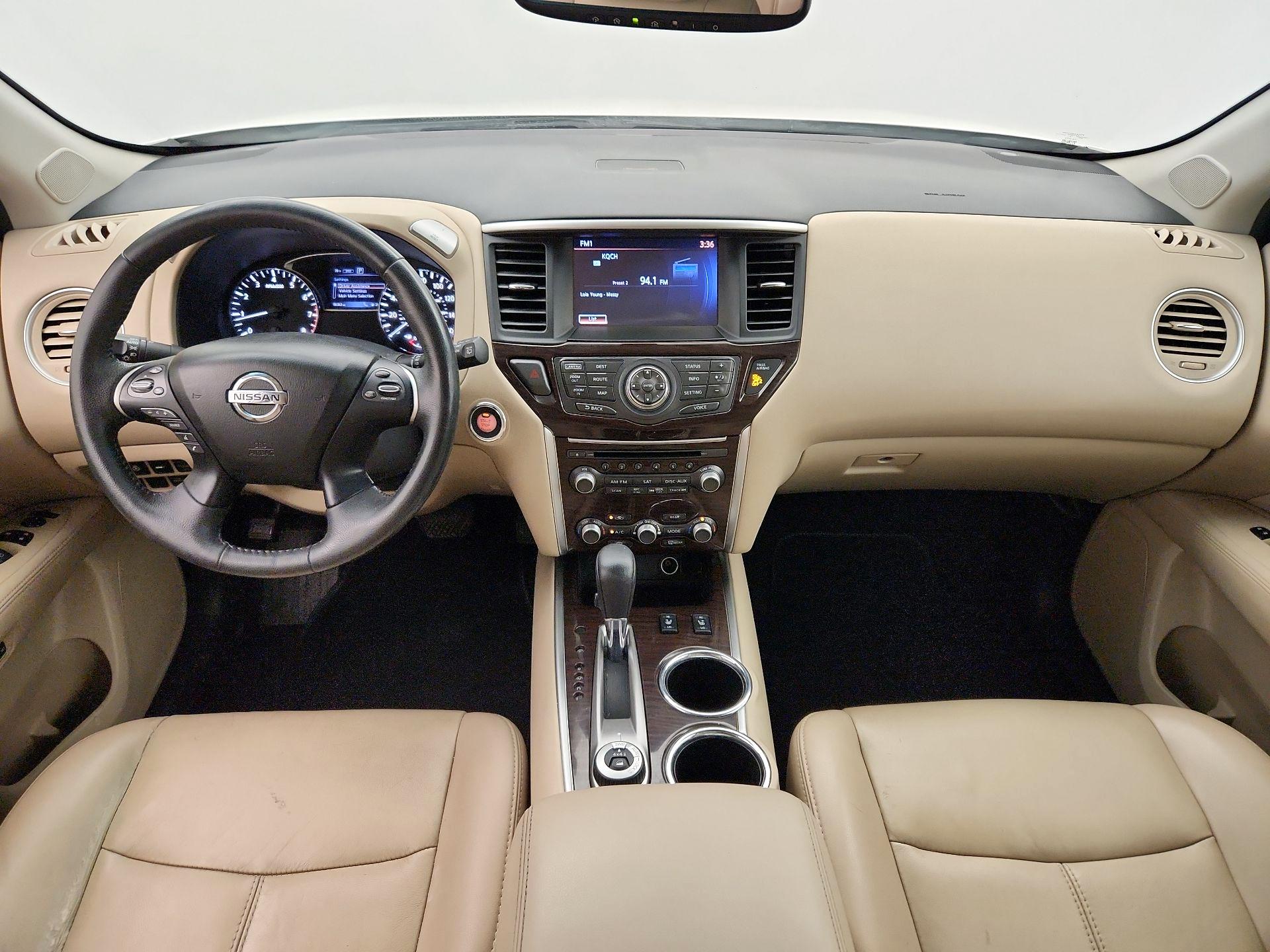 Thumbnail: 2016 Nissan Pathfinder - 9