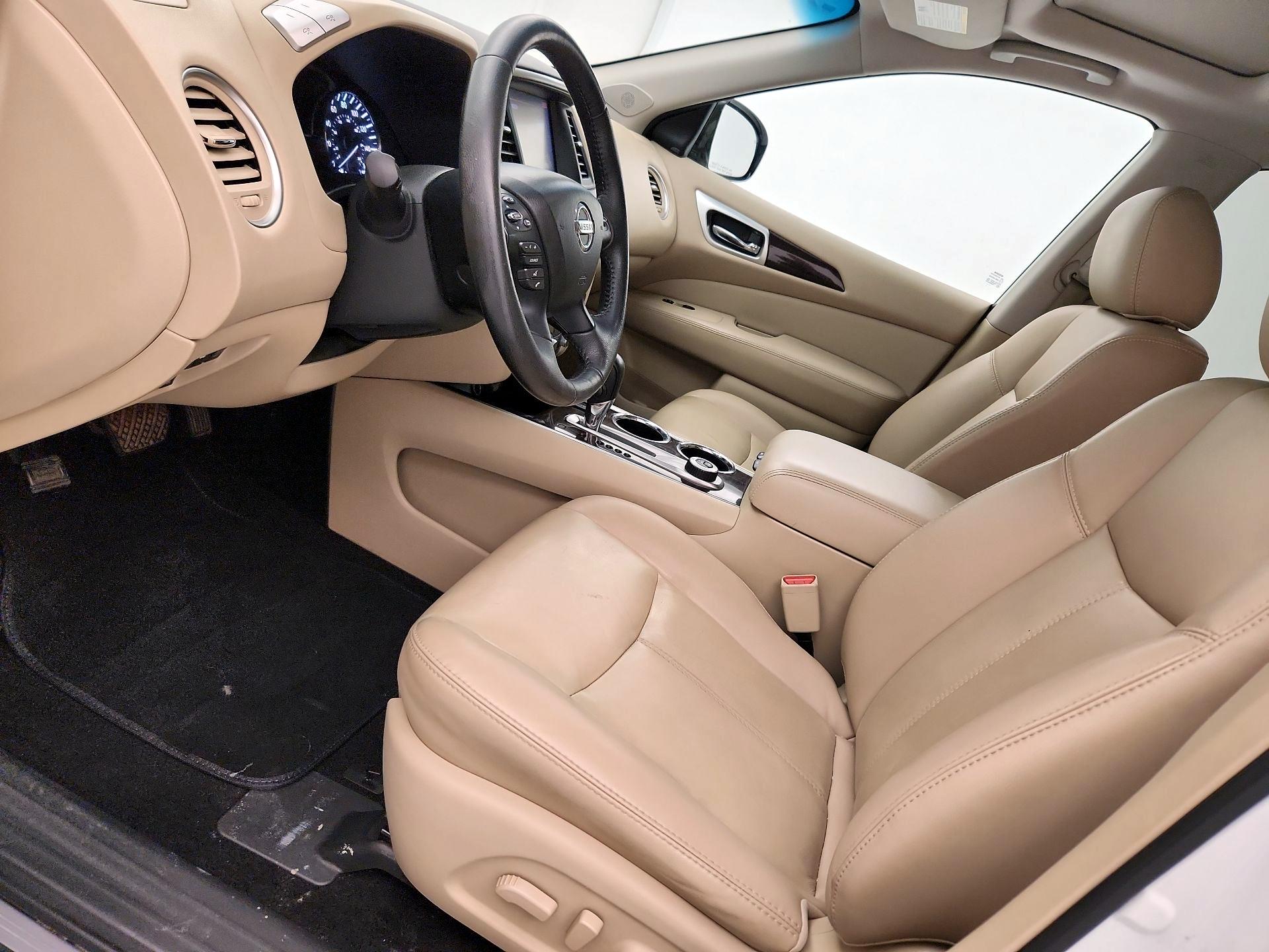 Thumbnail: 2016 Nissan Pathfinder - 11