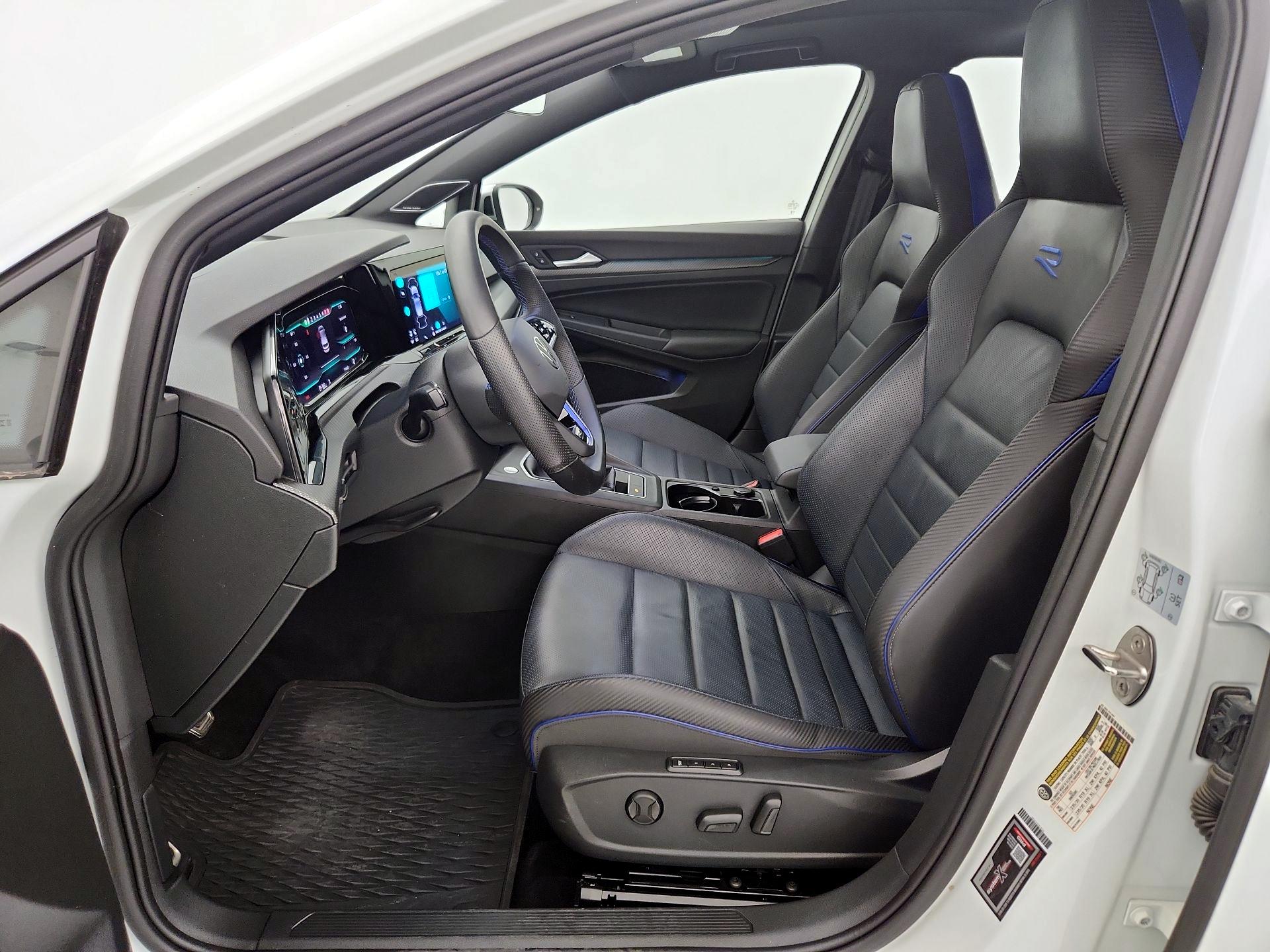Thumbnail: 2024 Volkswagen Golf - 11