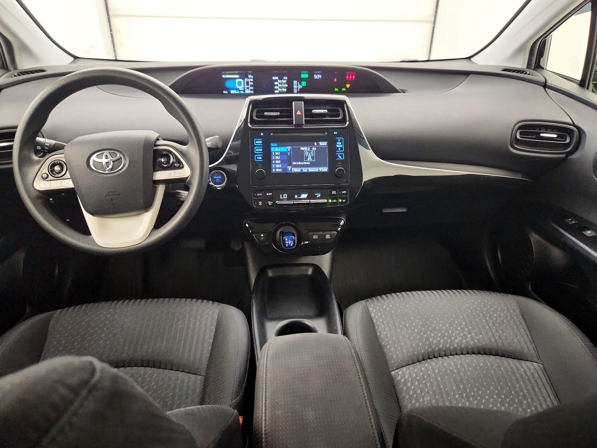 Thumbnail: 2018 Toyota Prius - 9