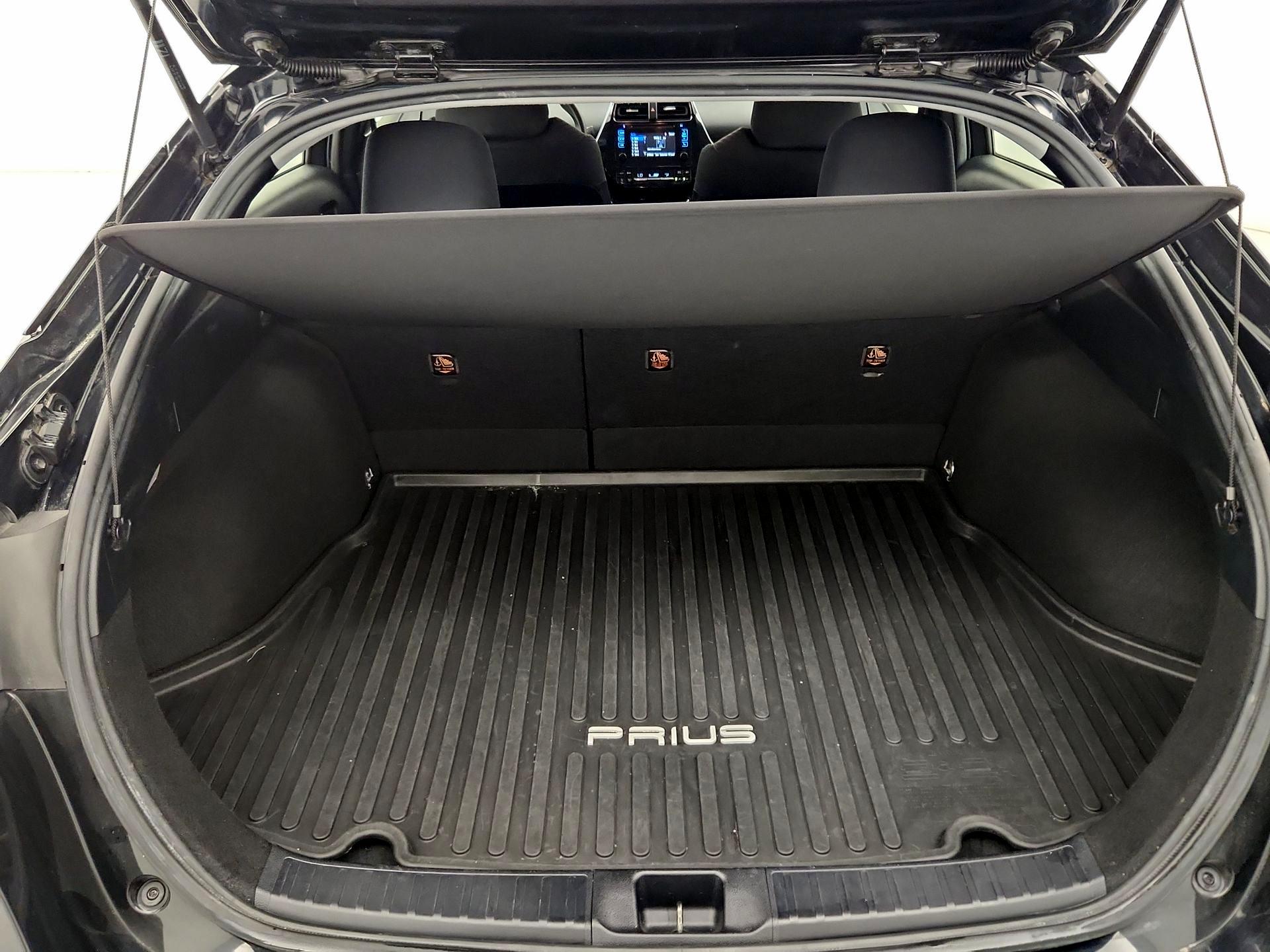 Thumbnail: 2018 Toyota Prius - 20