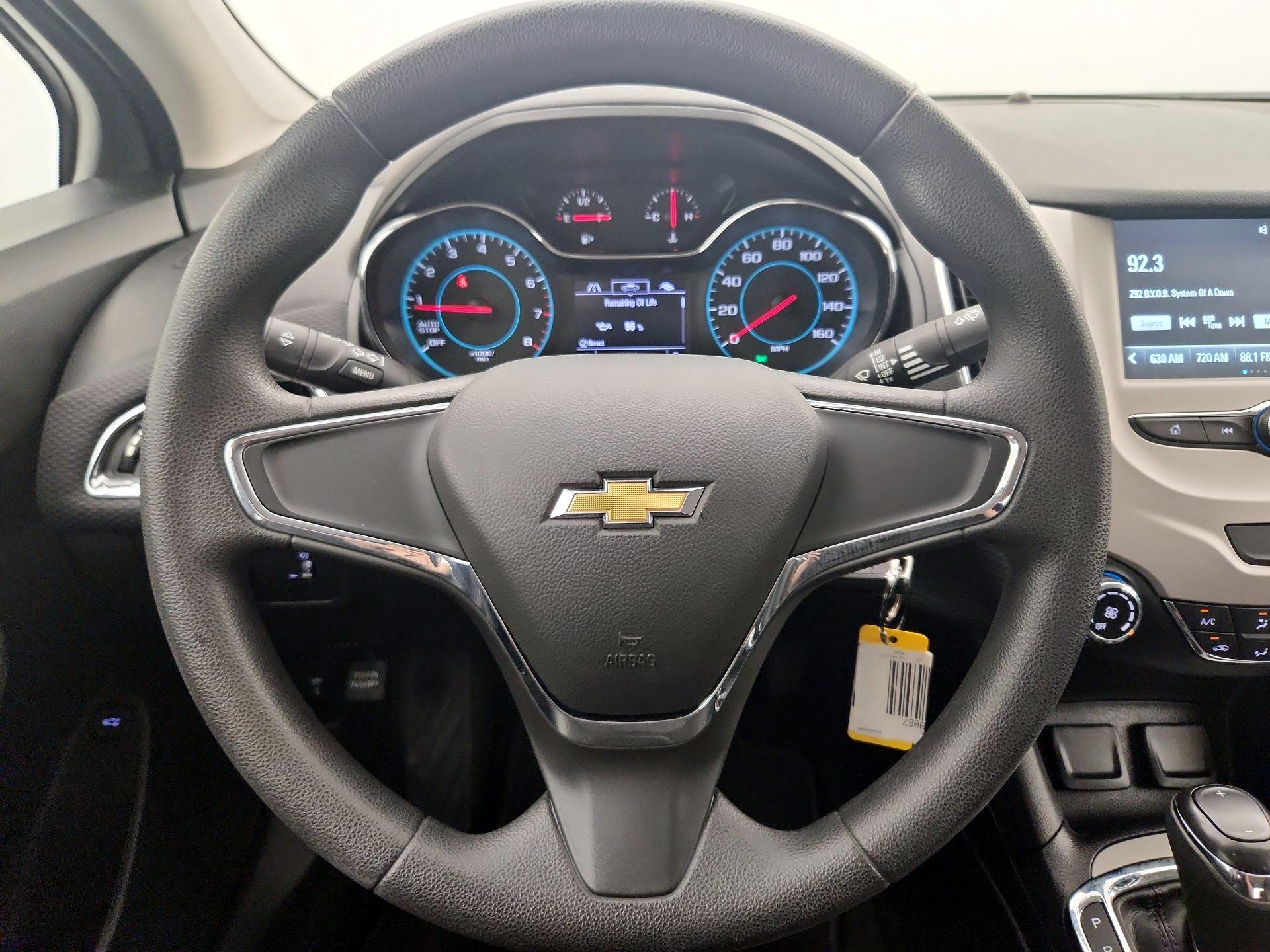 Thumbnail: 2018 Chevrolet Cruze - 10