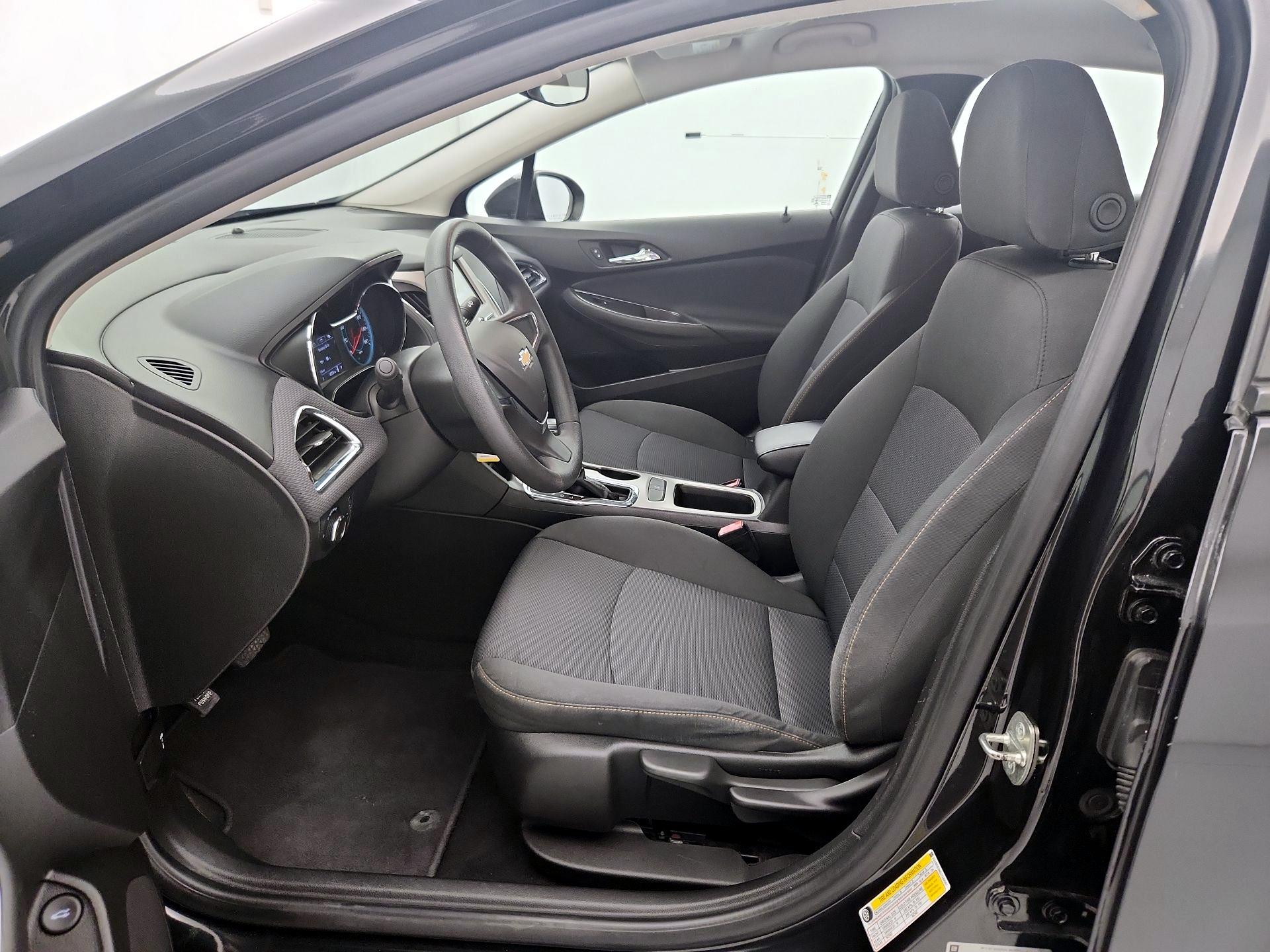 Thumbnail: 2018 Chevrolet Cruze - 11