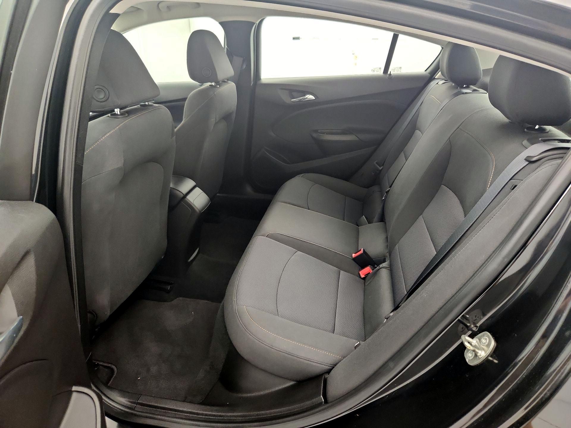 Thumbnail: 2018 Chevrolet Cruze - 19