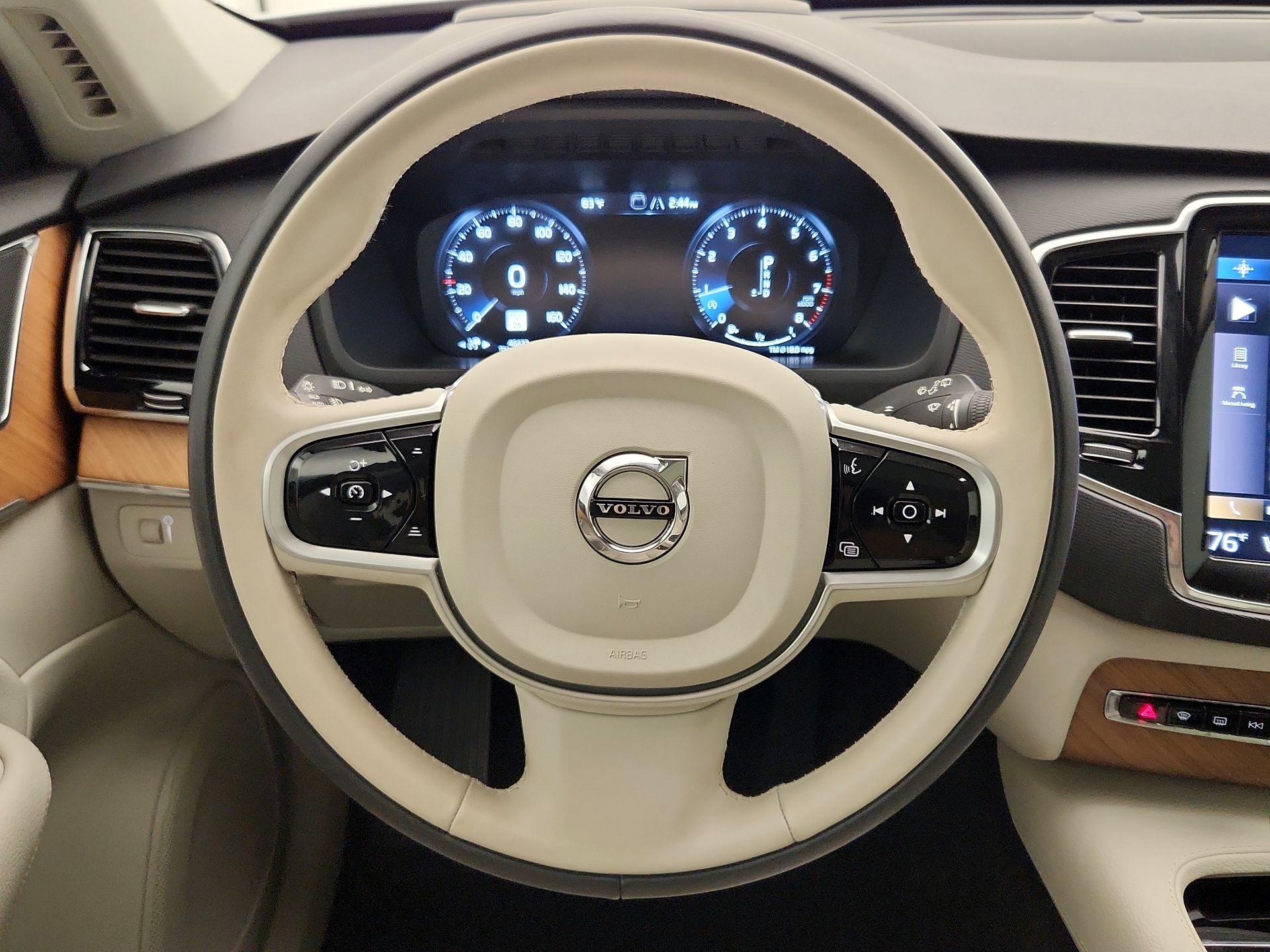 Thumbnail: 2022 Volvo XC90 - 10