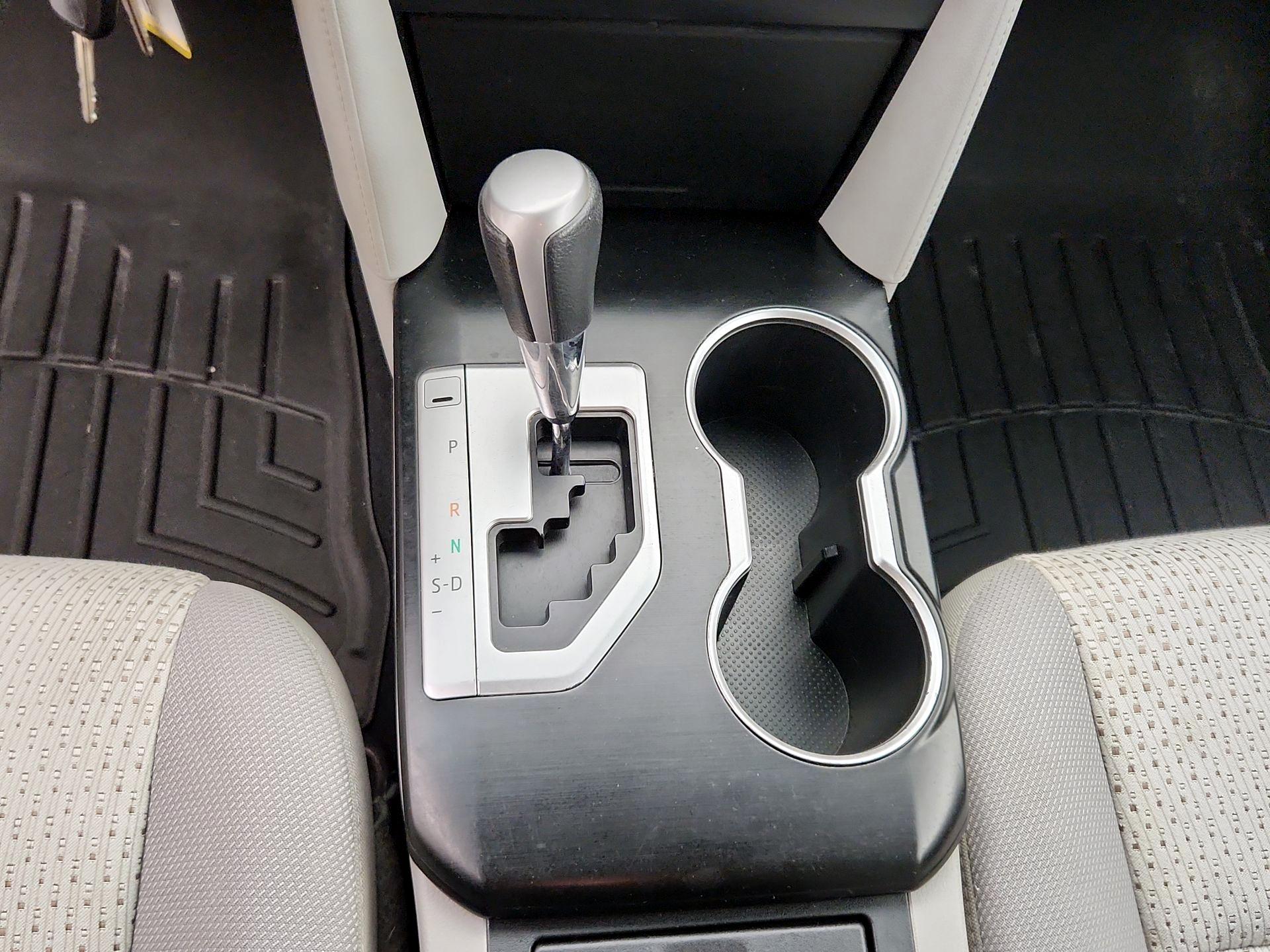 Thumbnail: 2014 Toyota Camry - 17