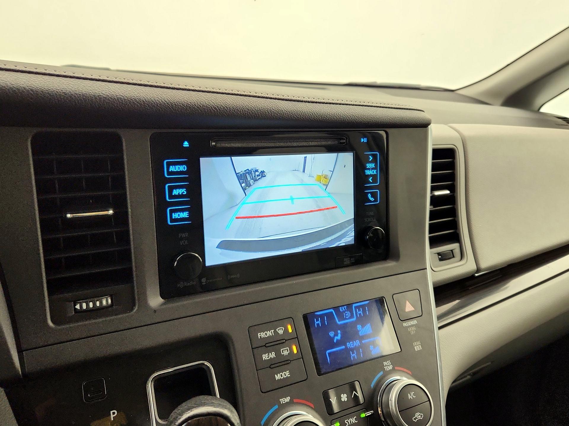 Thumbnail: 2016 Toyota Sienna - 14