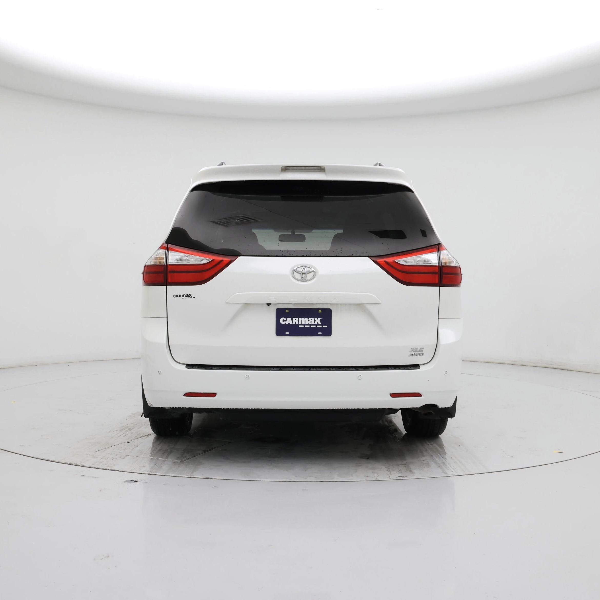 Thumbnail: 2016 Toyota Sienna - 6