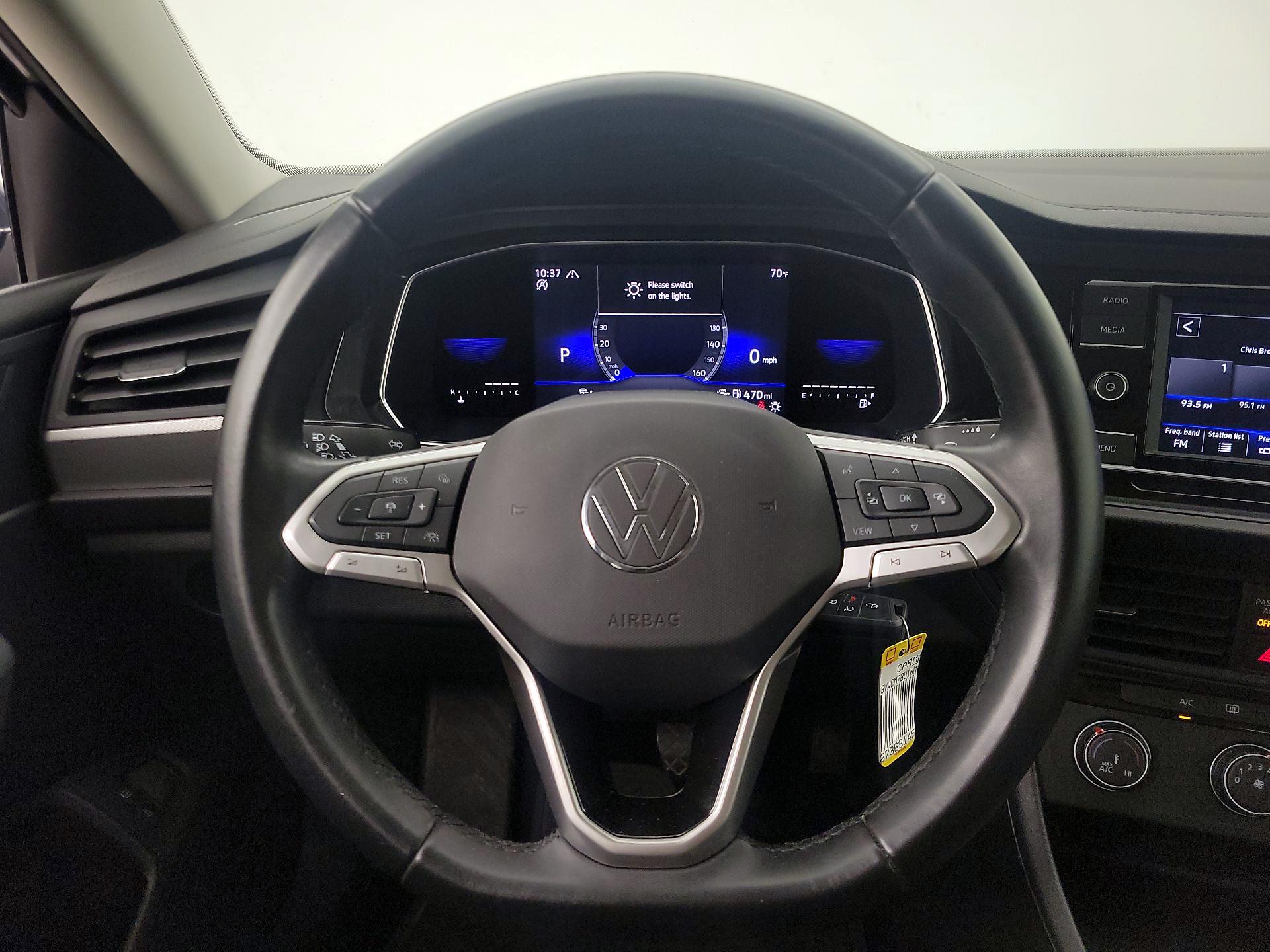 Thumbnail: 2022 Volkswagen Jetta - 10