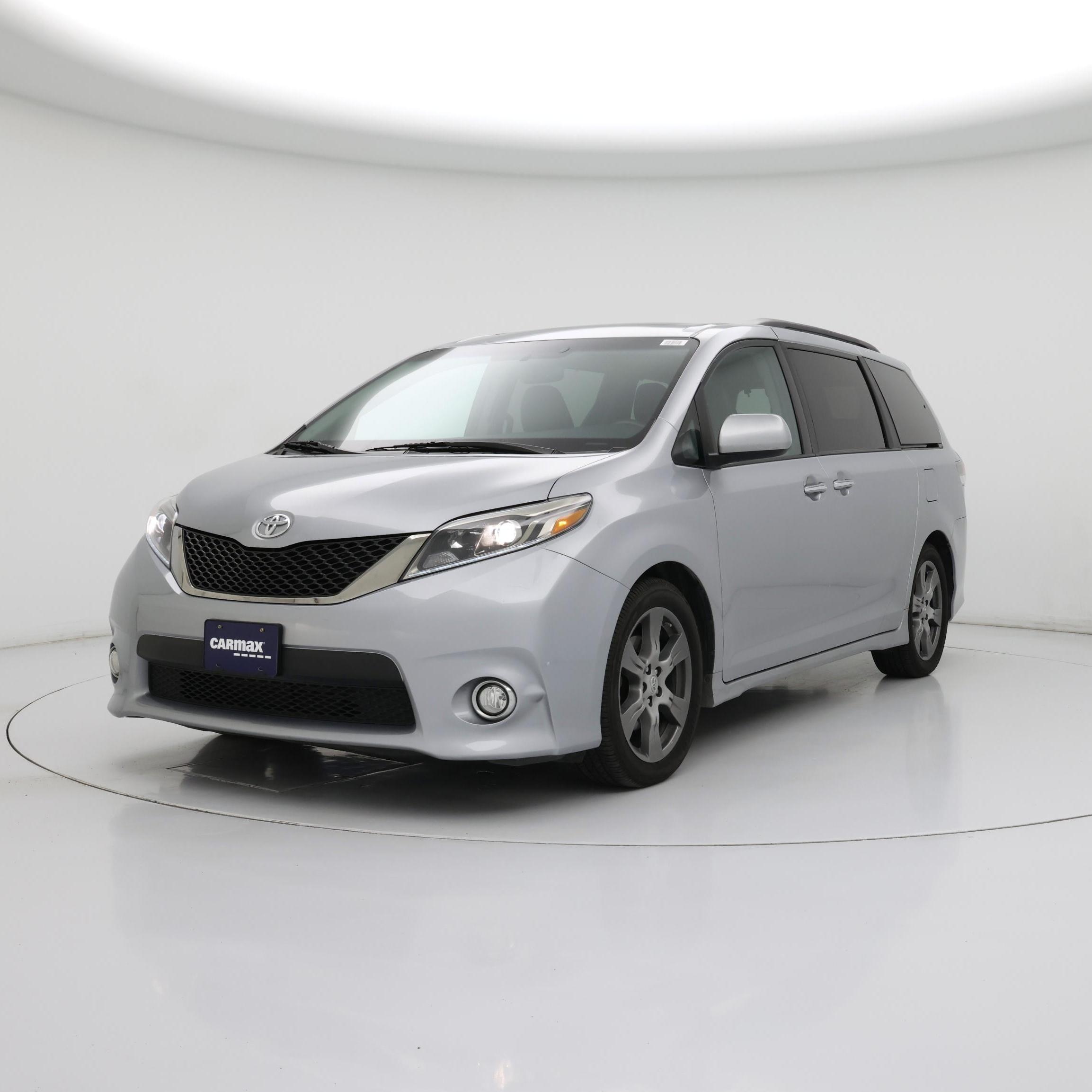 Thumbnail: 2017 Toyota Sienna - 4