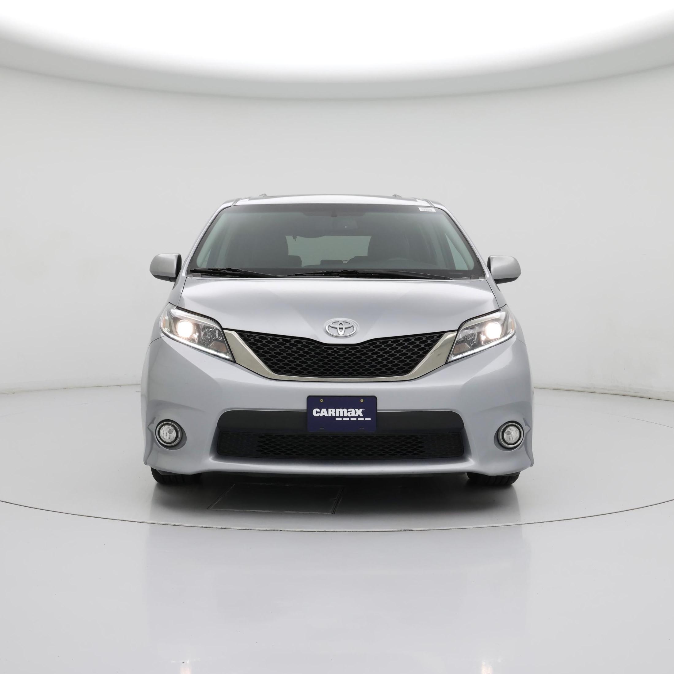 Thumbnail: 2017 Toyota Sienna - 5