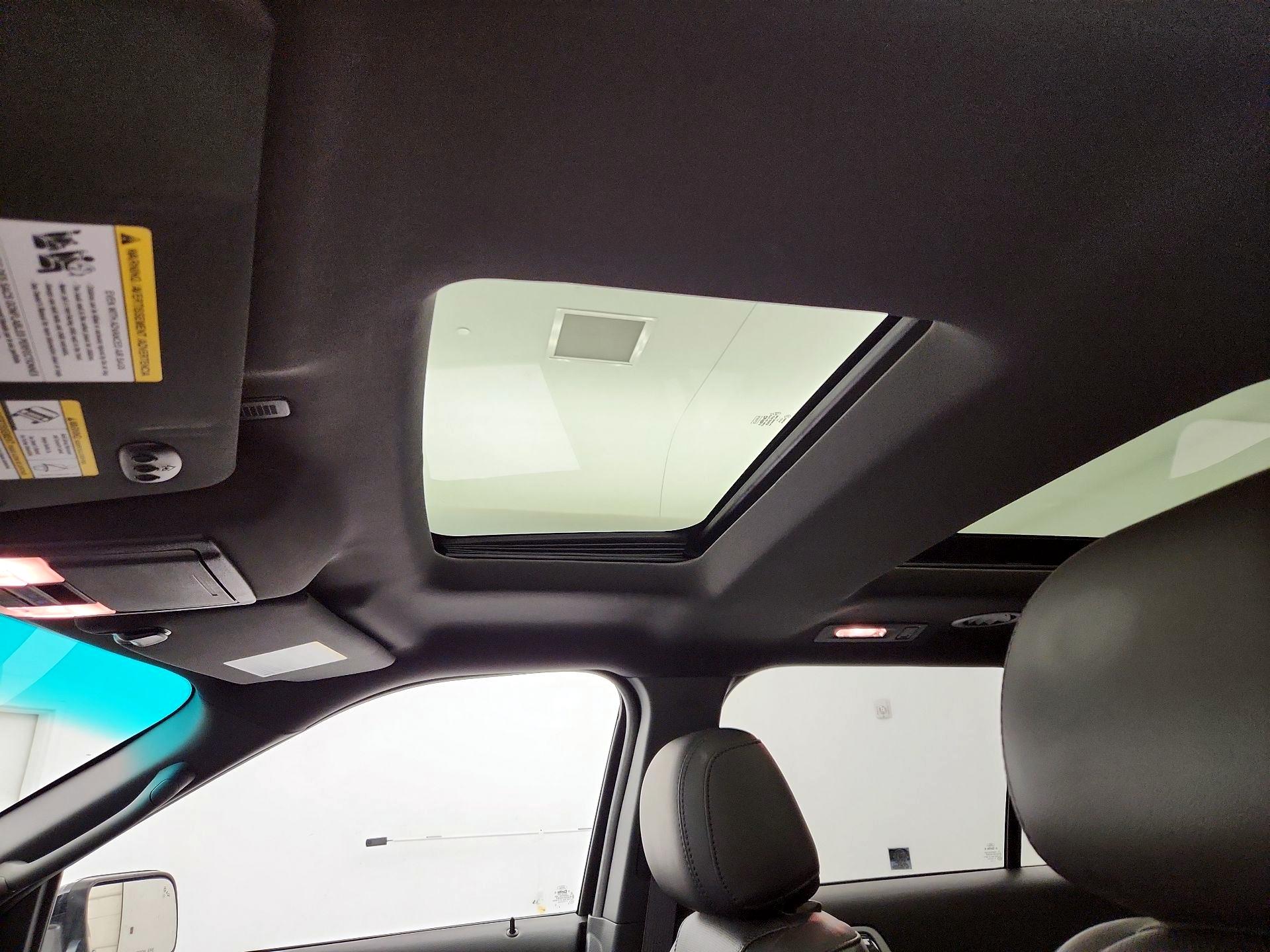 Thumbnail: 2015 Ford Explorer - 20