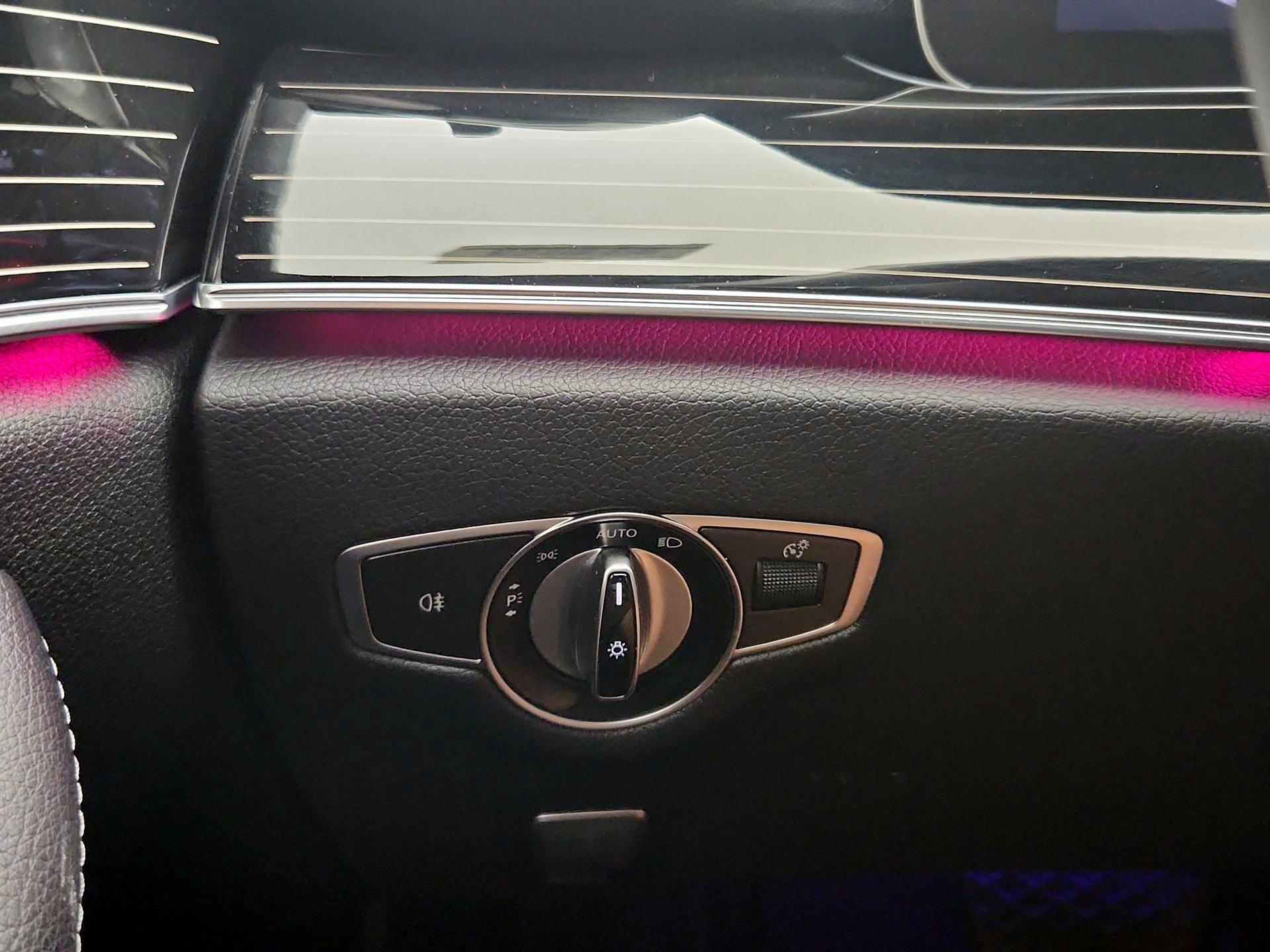 Thumbnail: 2020 Mercedes-Benz E-Class - 13