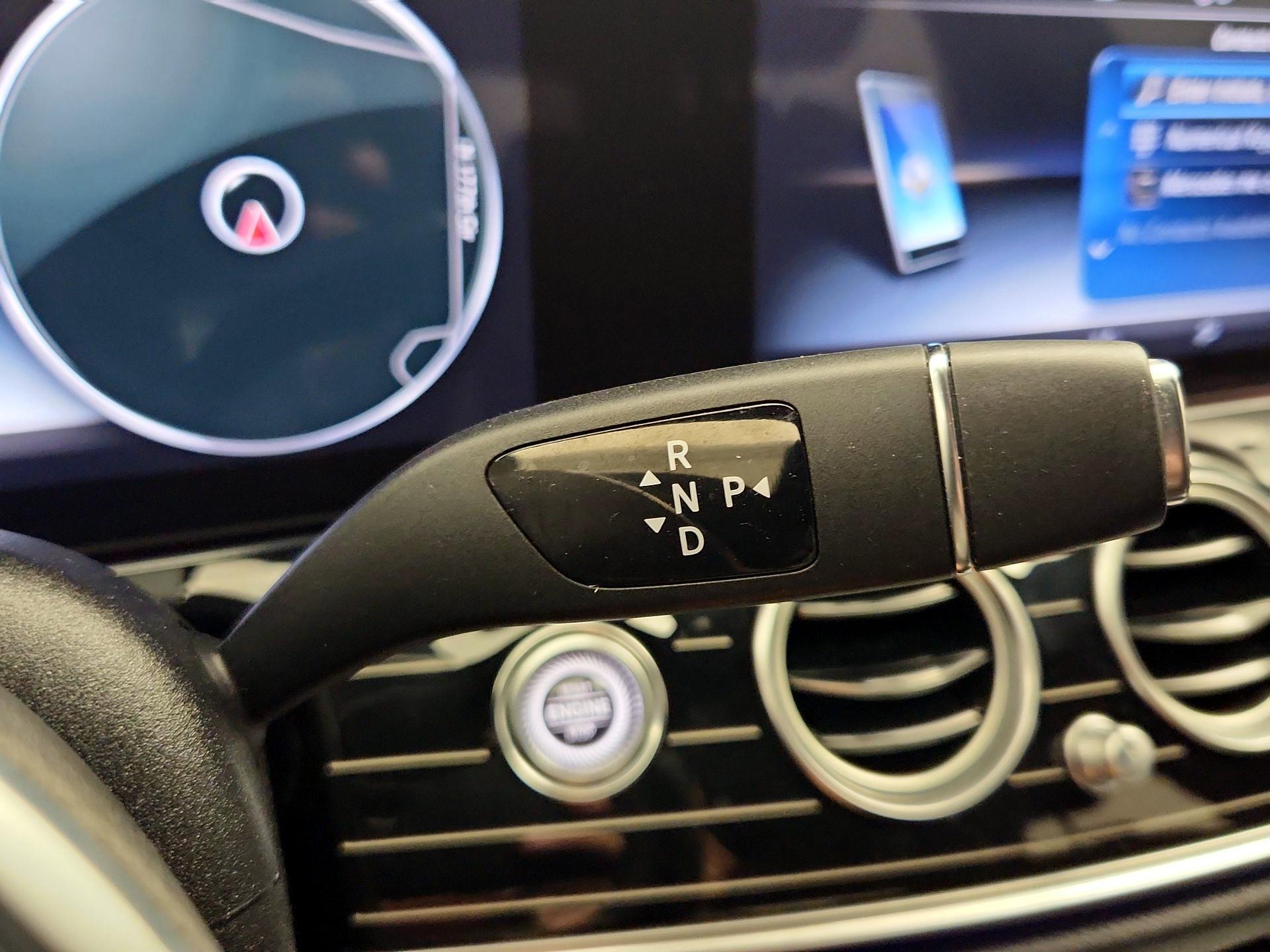 Thumbnail: 2020 Mercedes-Benz E-Class - 18