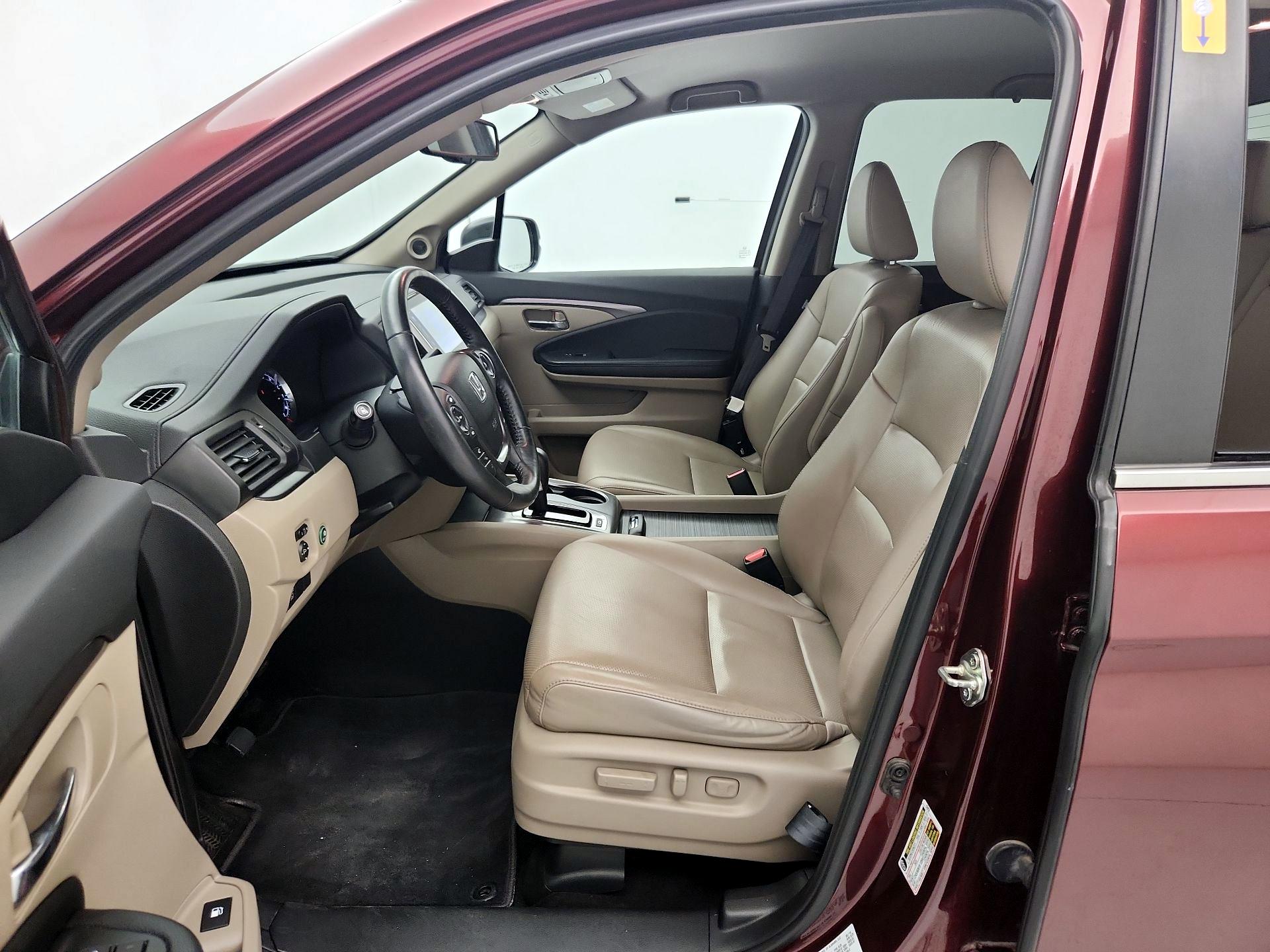 Thumbnail: 2017 Honda Ridgeline - 11