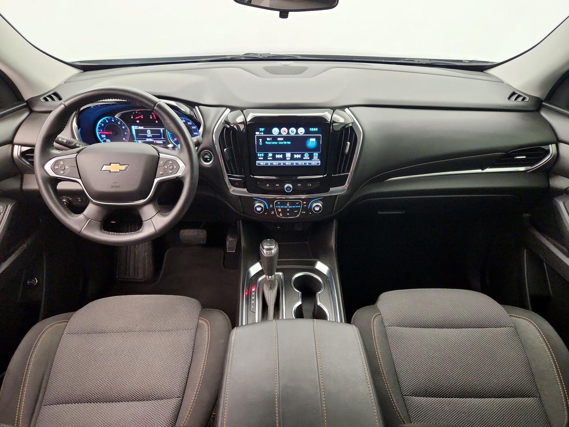 Thumbnail: 2018 Chevrolet Traverse - 9
