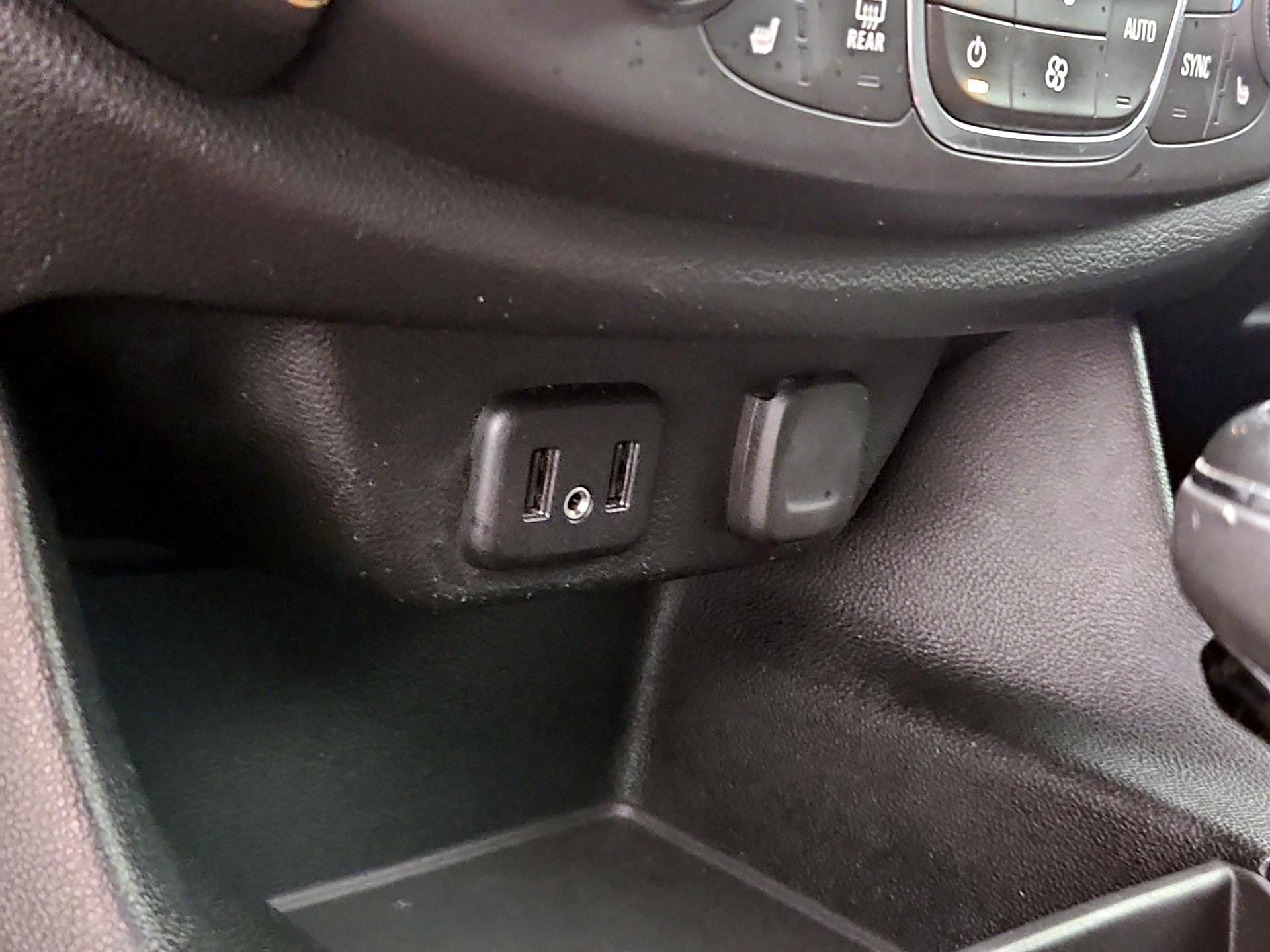 Thumbnail: 2018 Chevrolet Traverse - 18