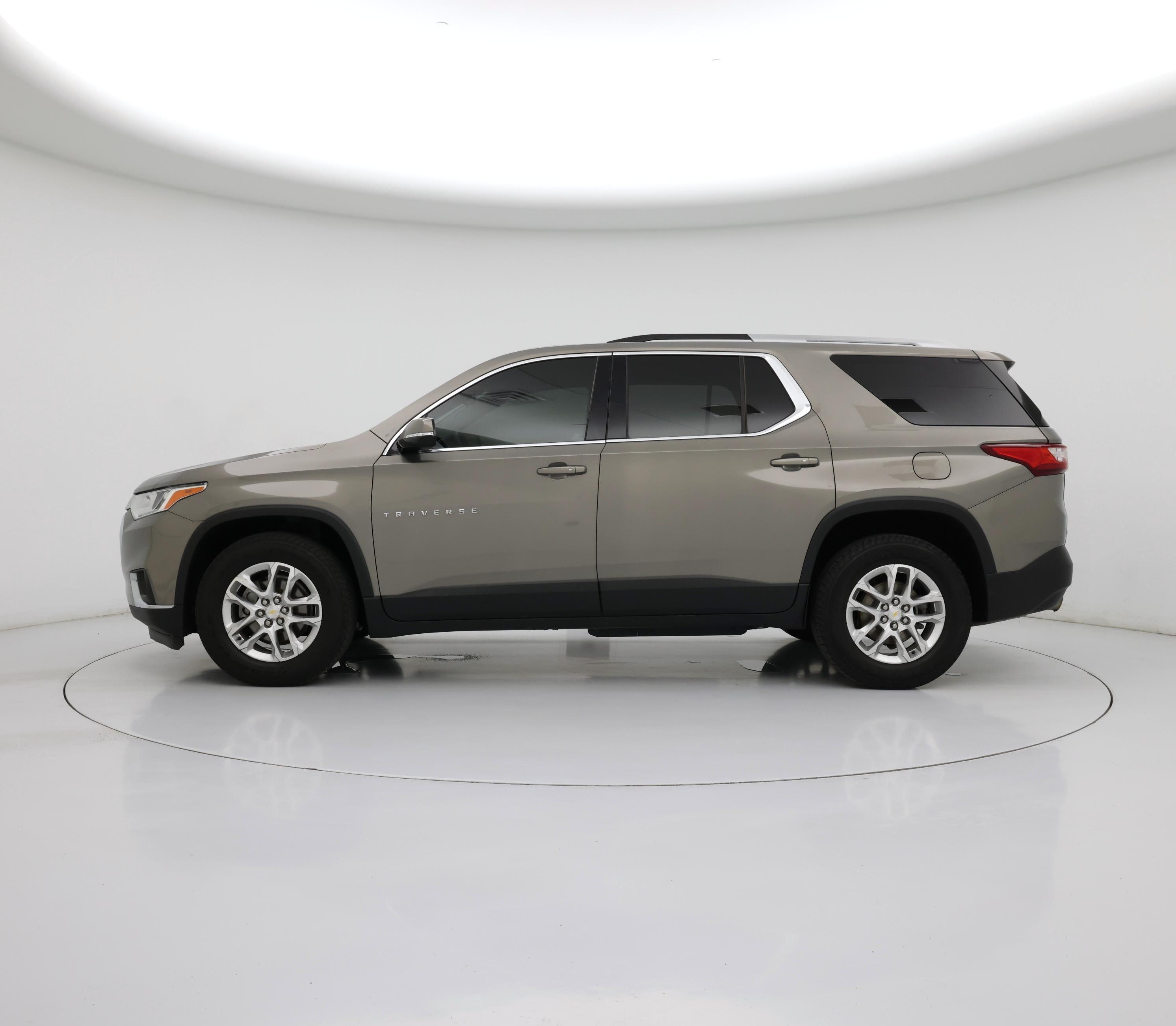Thumbnail: 2018 Chevrolet Traverse - 3
