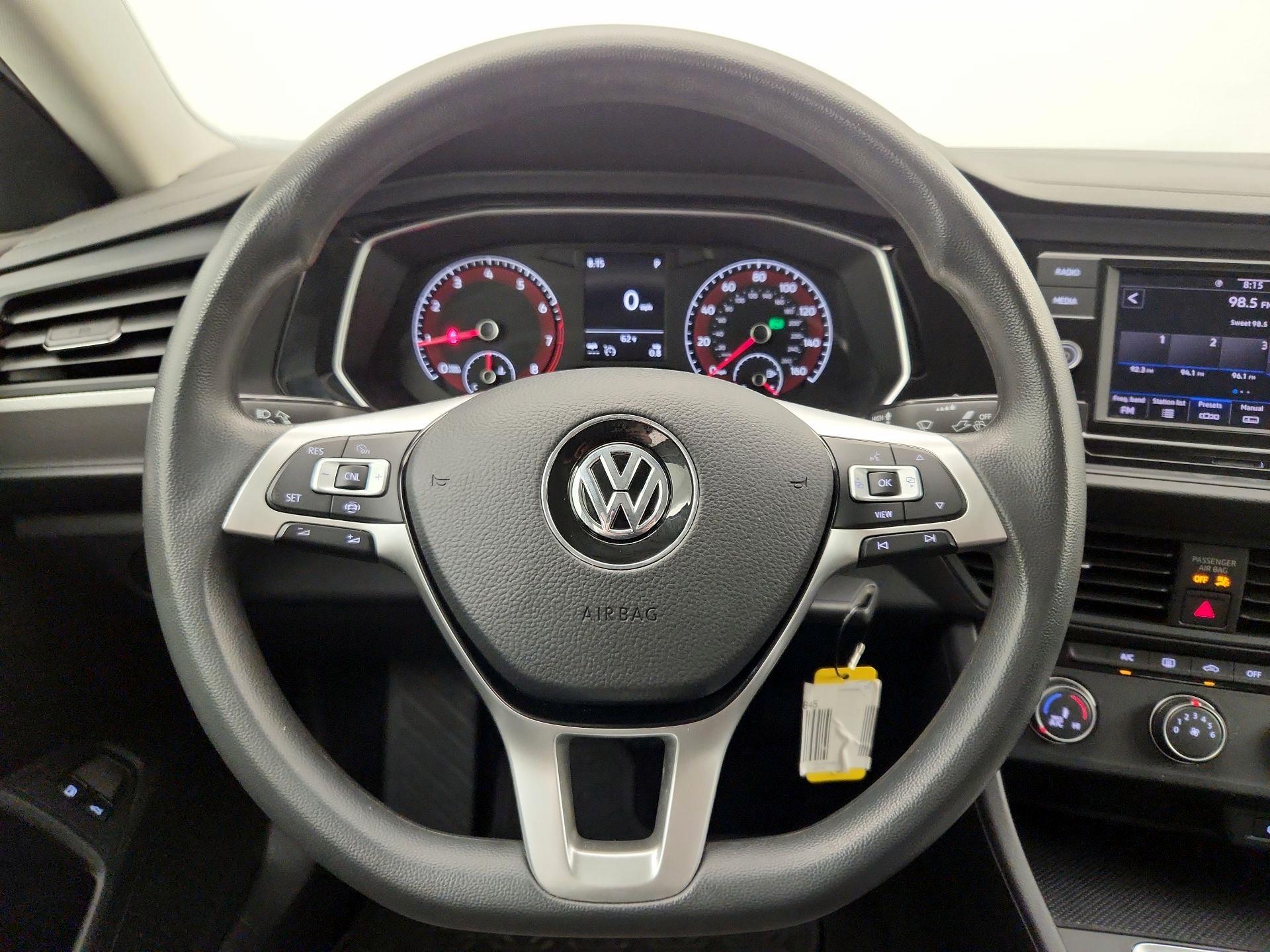 Thumbnail: 2021 Volkswagen Jetta - 10