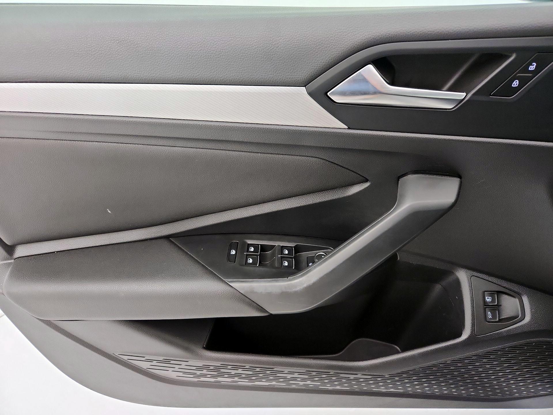 Thumbnail: 2021 Volkswagen Jetta - 12