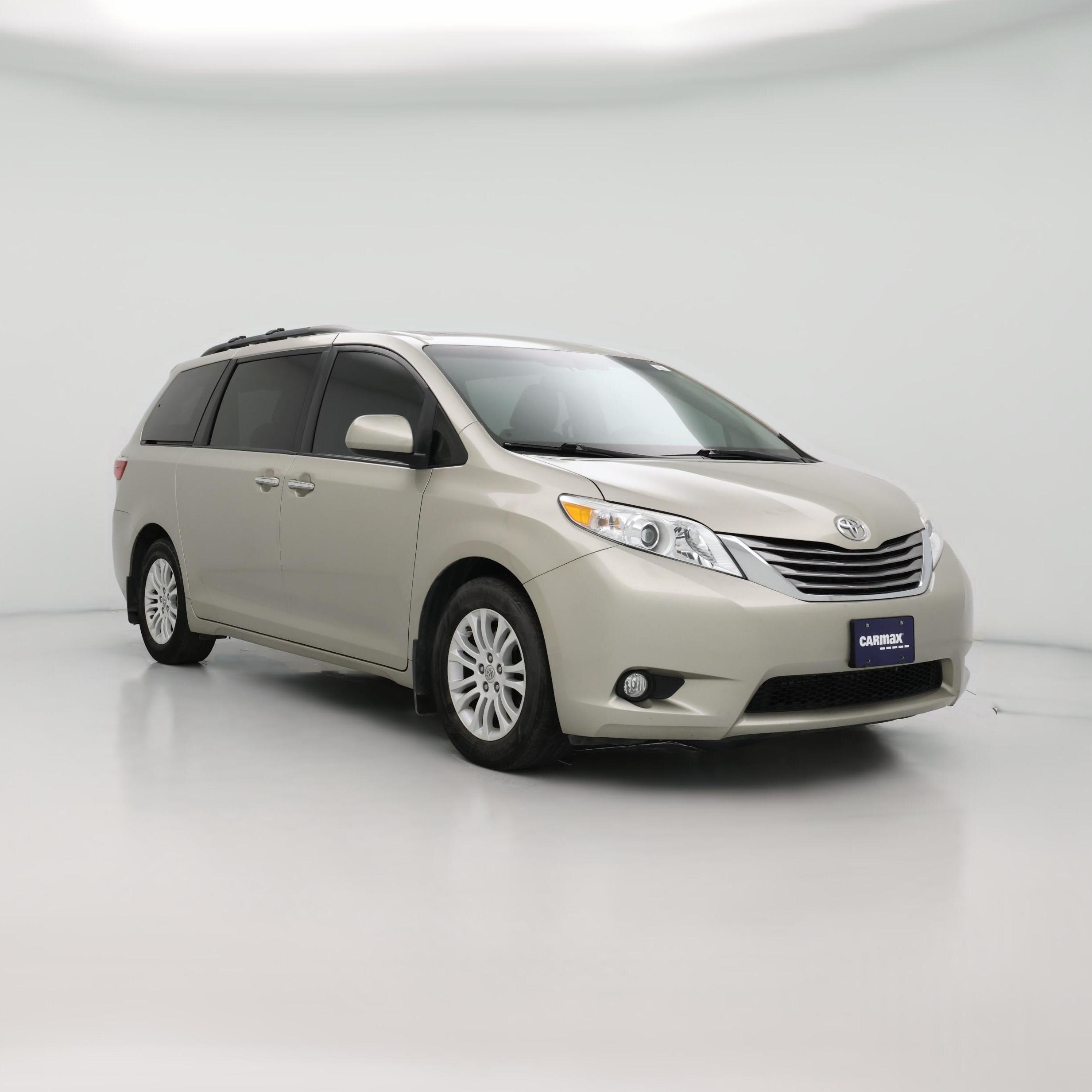 Thumbnail: 2015 Toyota Sienna - 1
