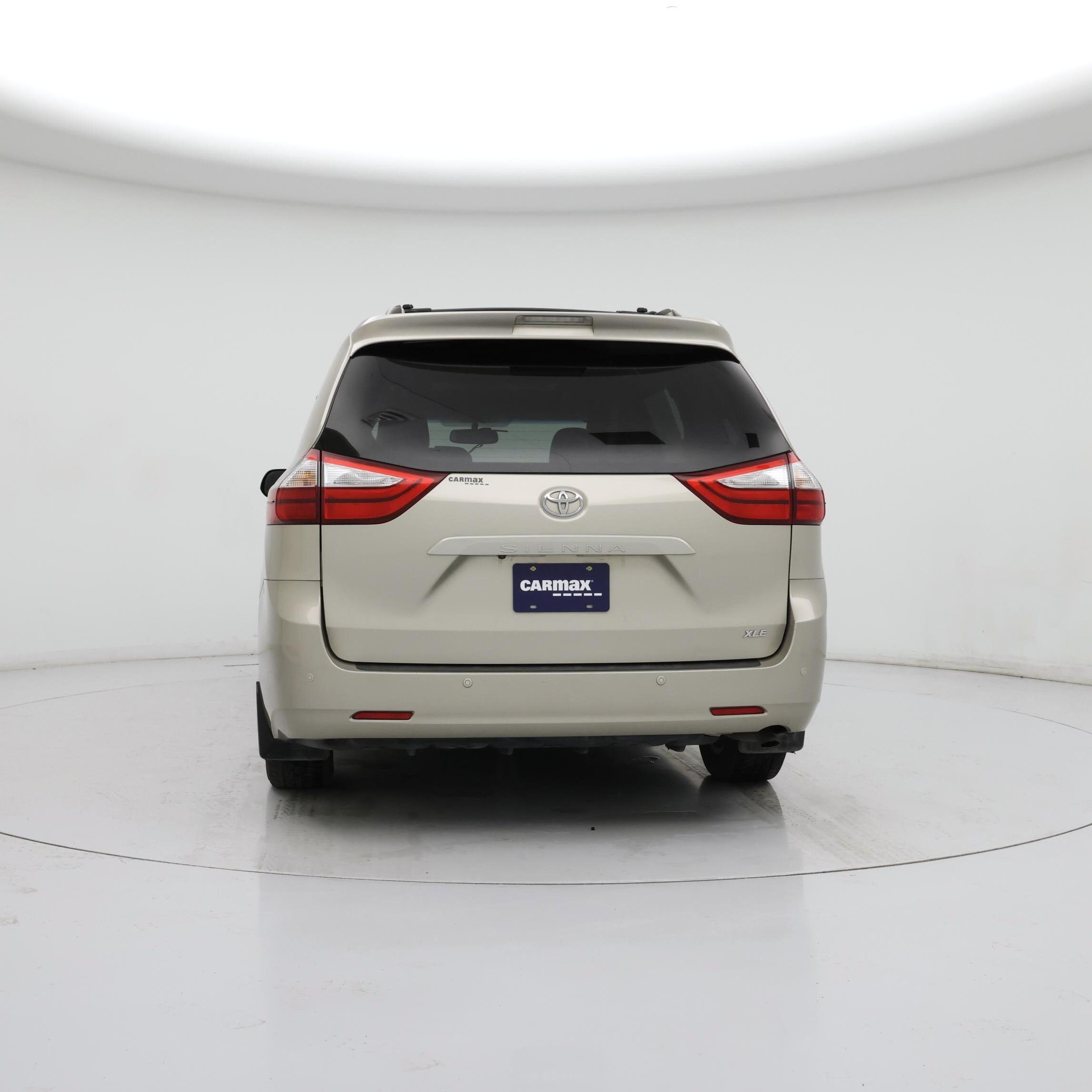 Thumbnail: 2015 Toyota Sienna - 6