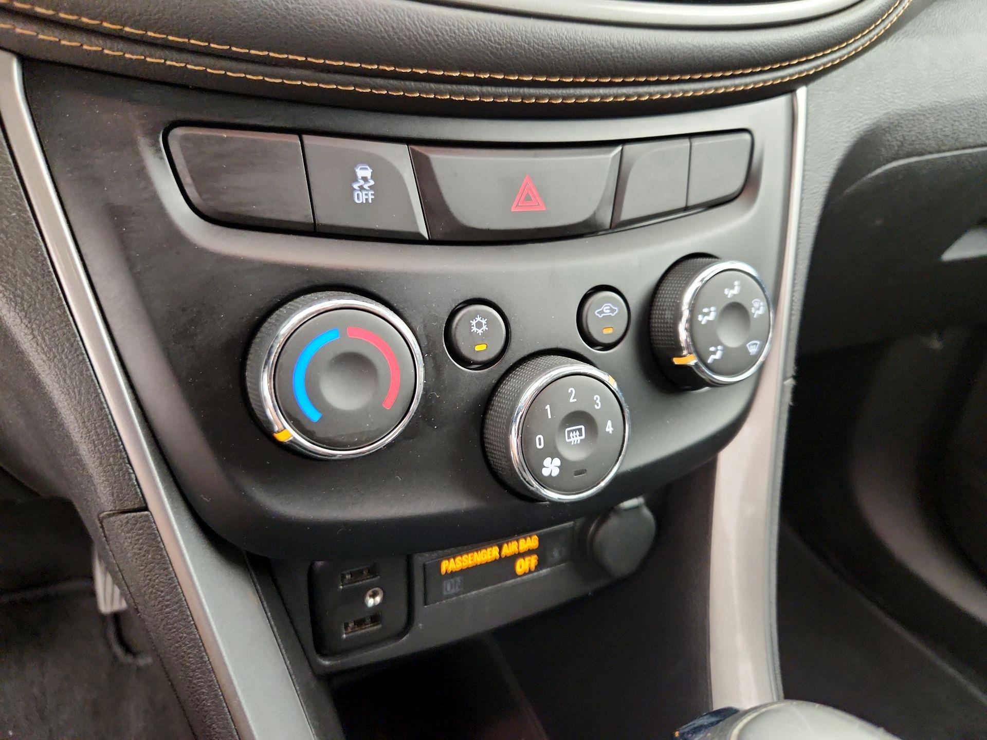 Thumbnail: 2020 Chevrolet Trax - 16